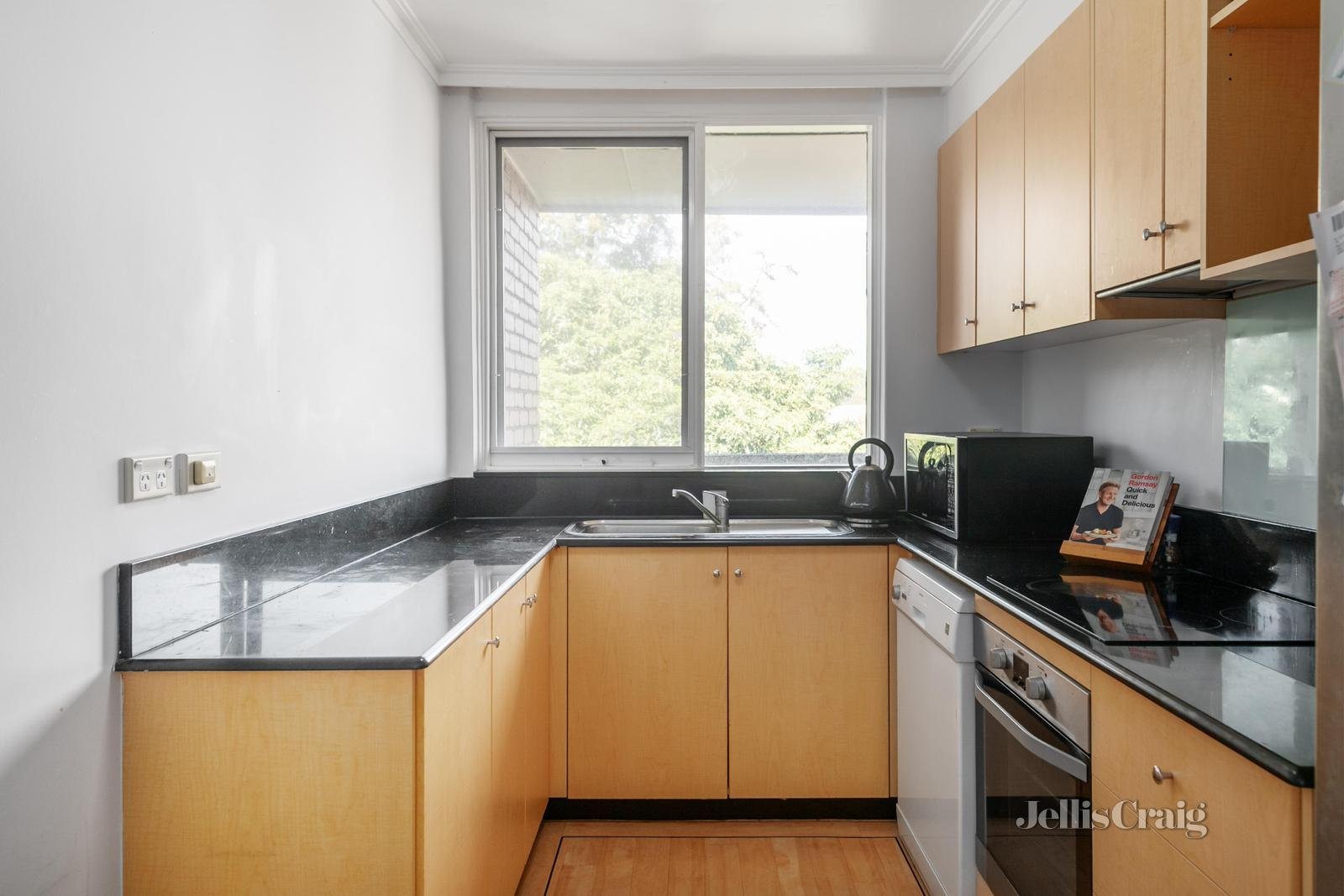 15/178 Power Street, Hawthorn image 4