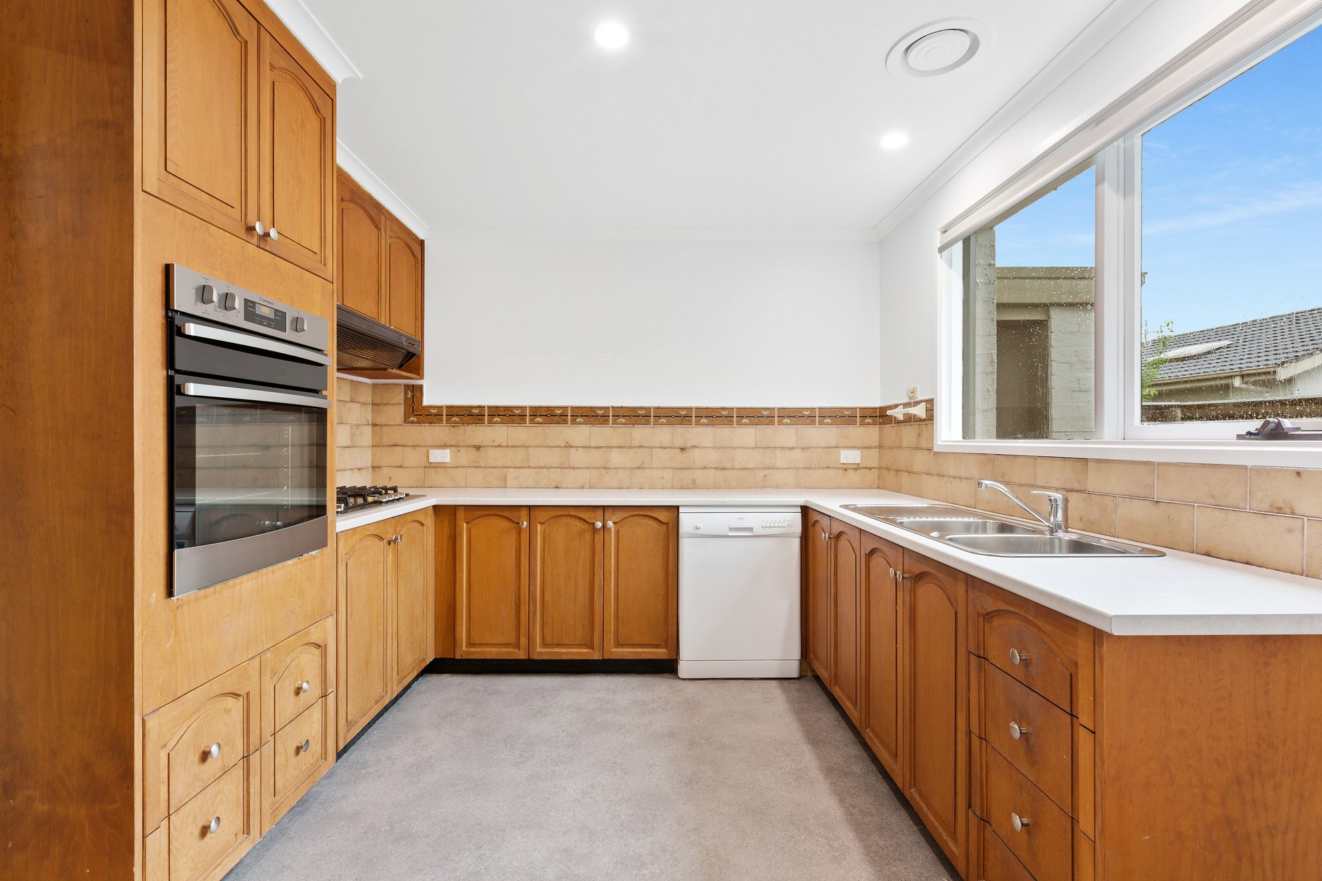 Property Gallery Thumbnail 3