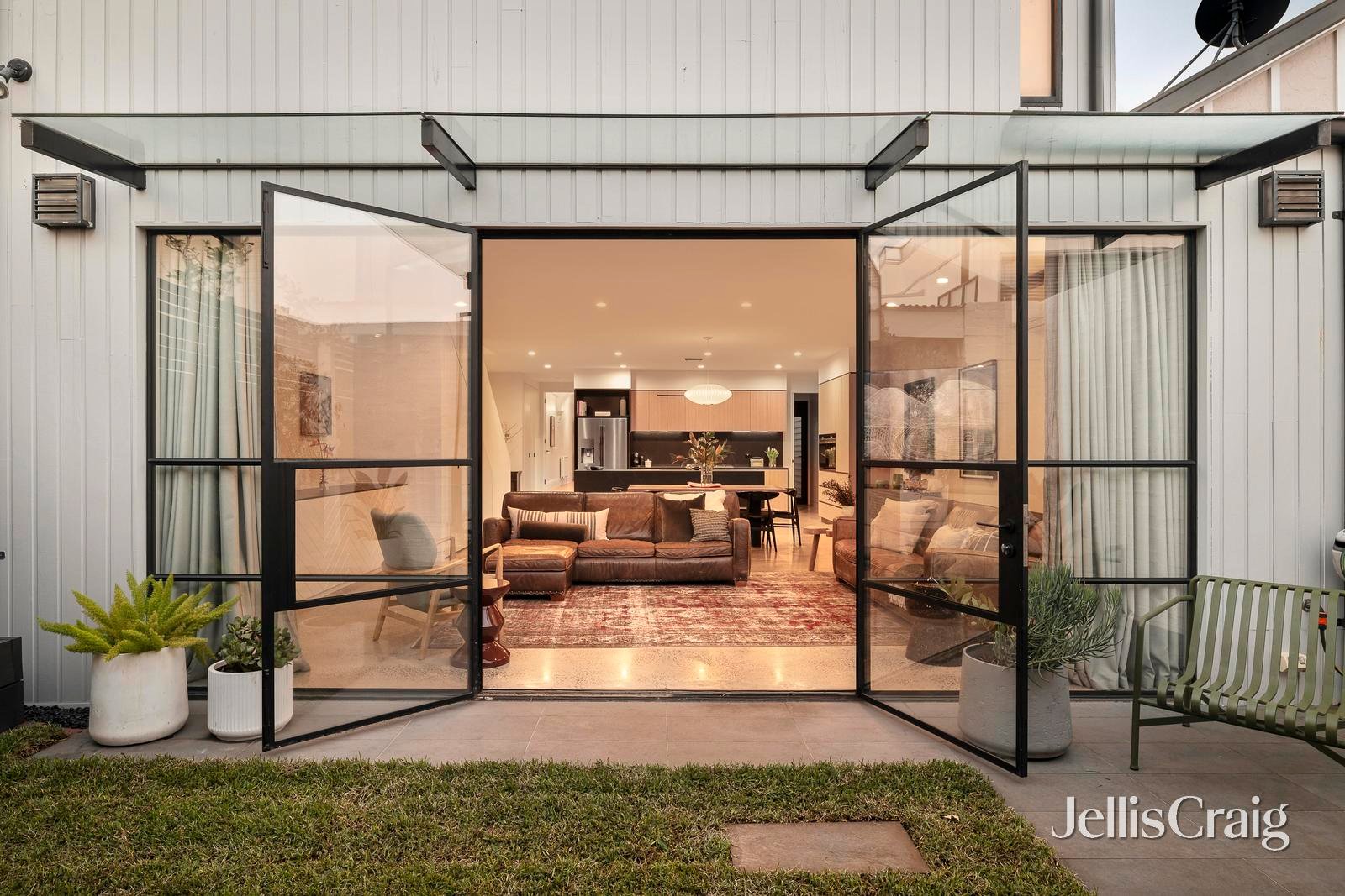 152 Clark Street, Port&nbsp;Melbourne image 3