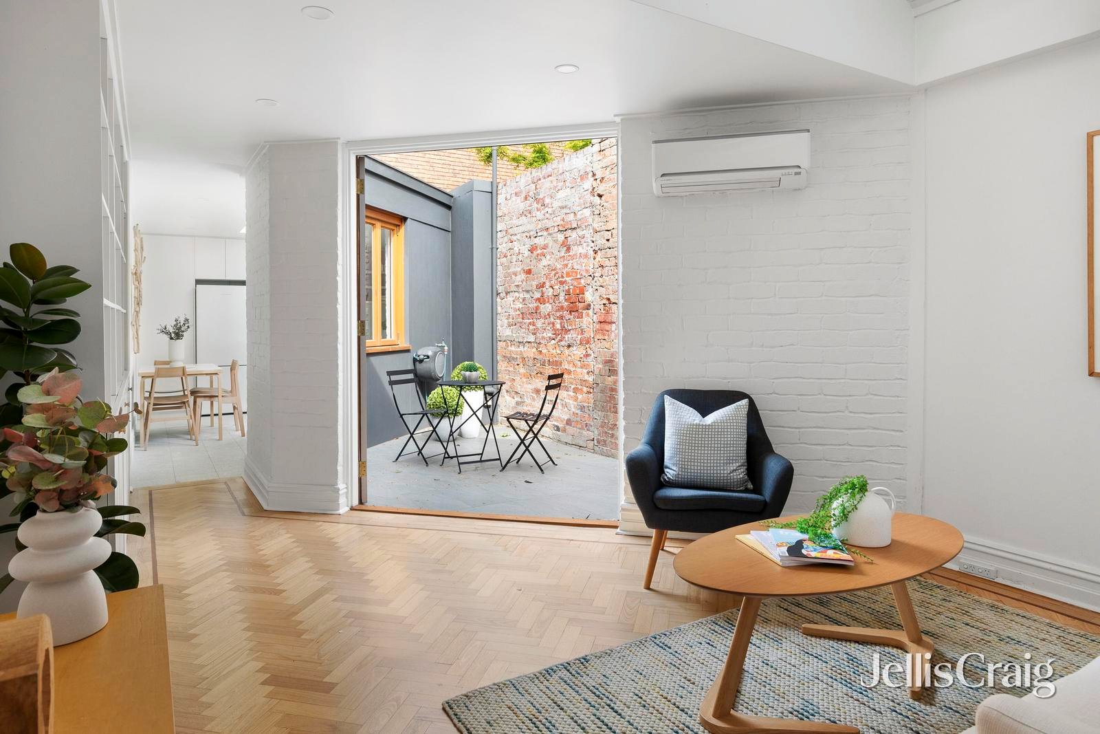 152 Curzon Street, North Melbourne image 2