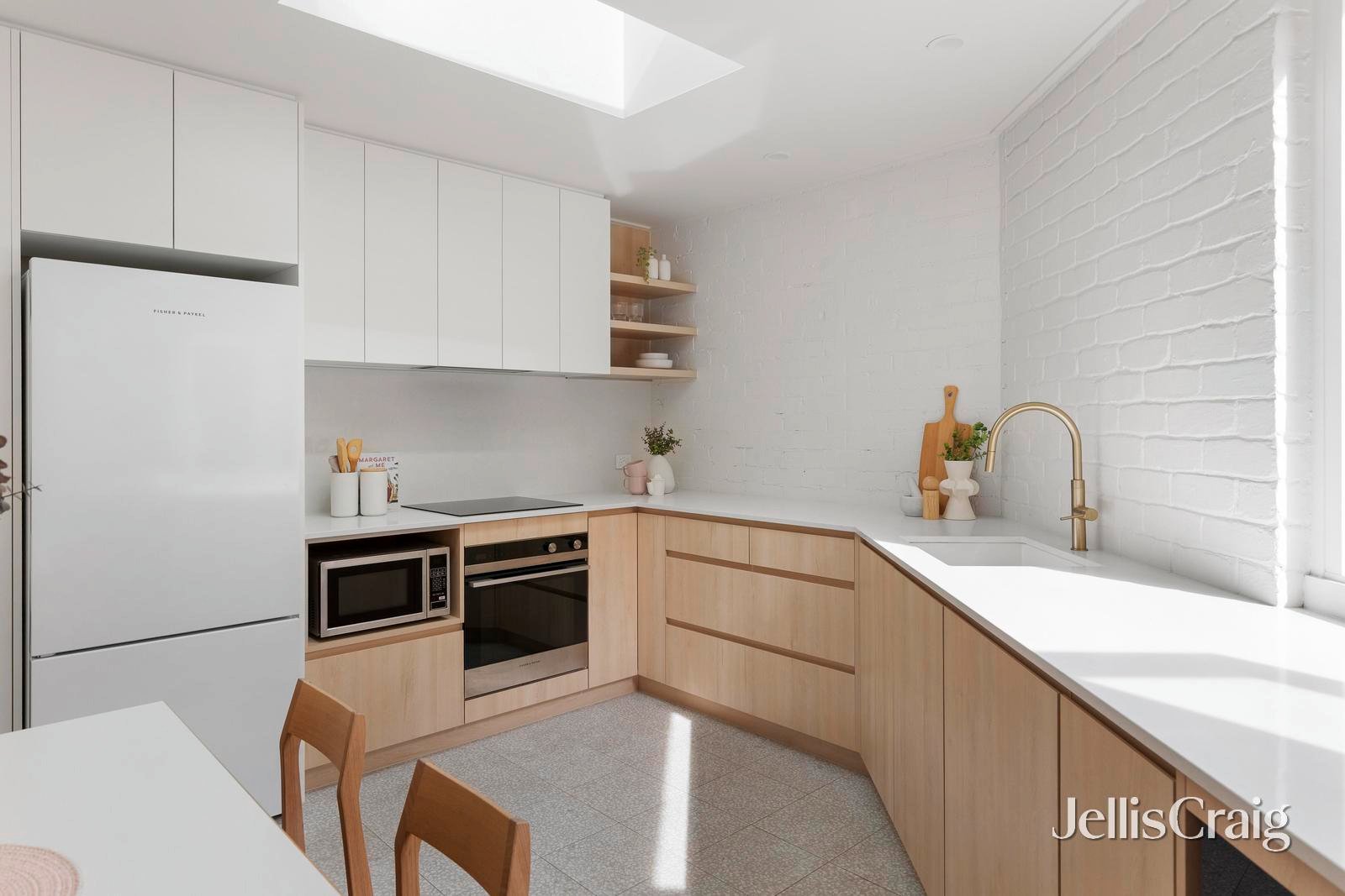 152 Curzon Street, North Melbourne image 3