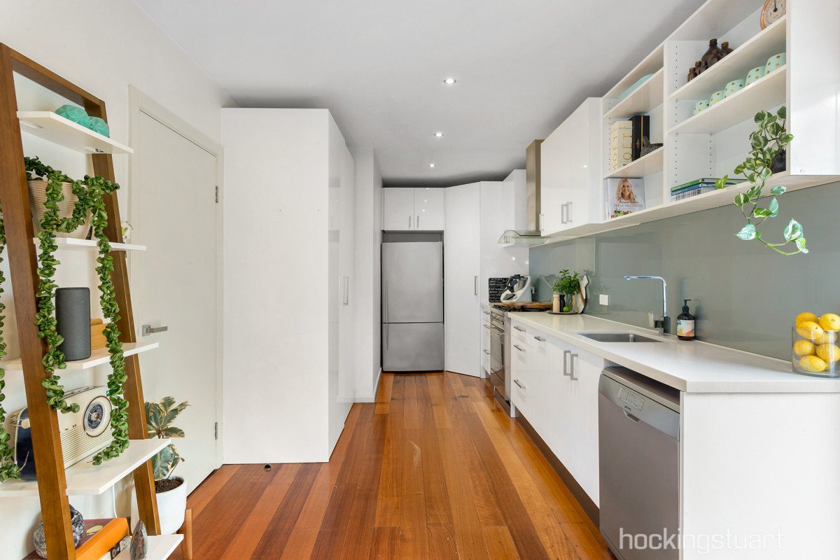 1/52 Eram Road, Box Hill North image 5