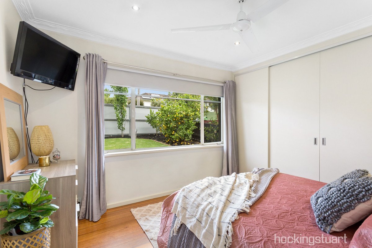 1/52 Eram Road, Box Hill North image 6