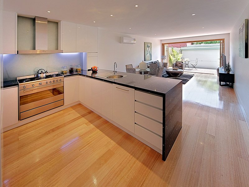 152 Farrell Street, Port Melbourne image 4
