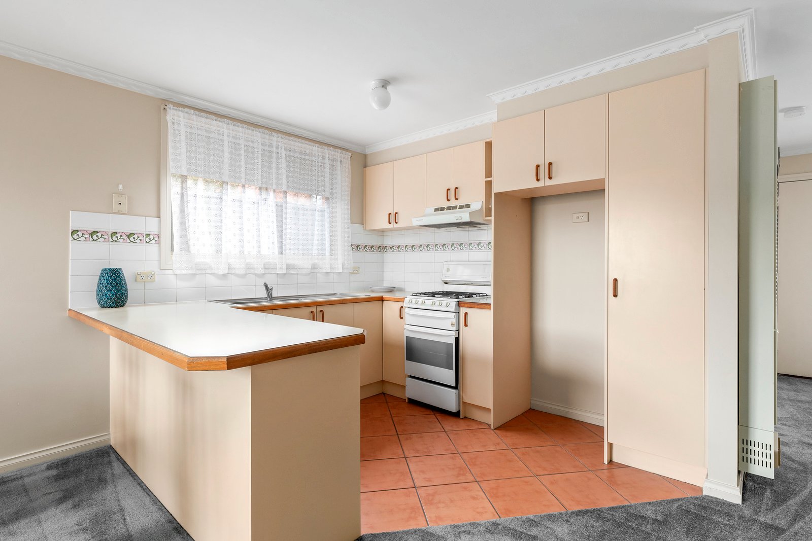1/52 Foster Street, South Geelong image 2