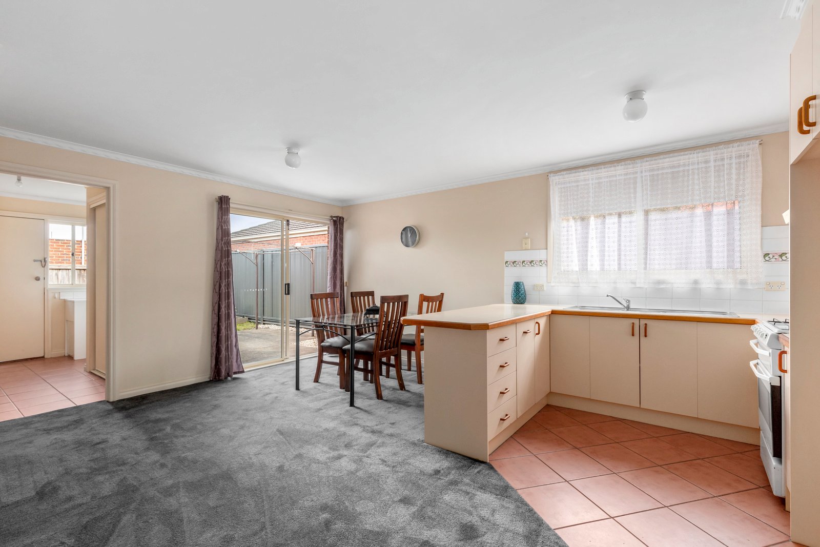 1/52 Foster Street, South Geelong image 3