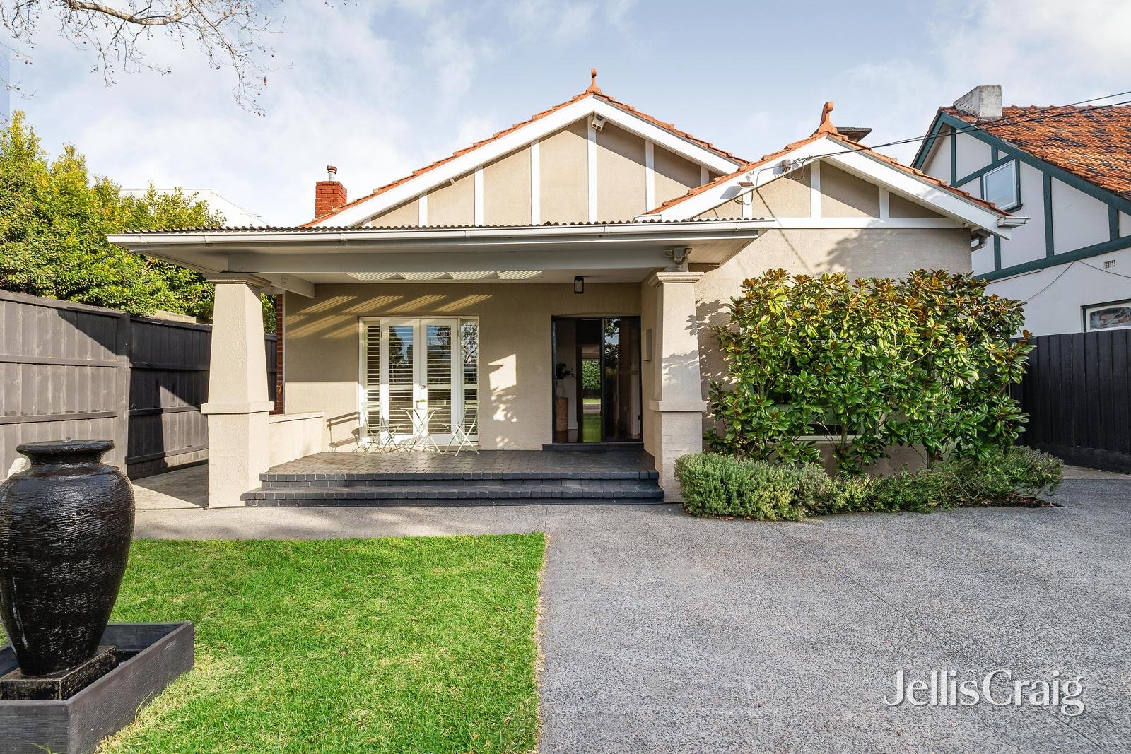 152 North Road, Brighton image 1