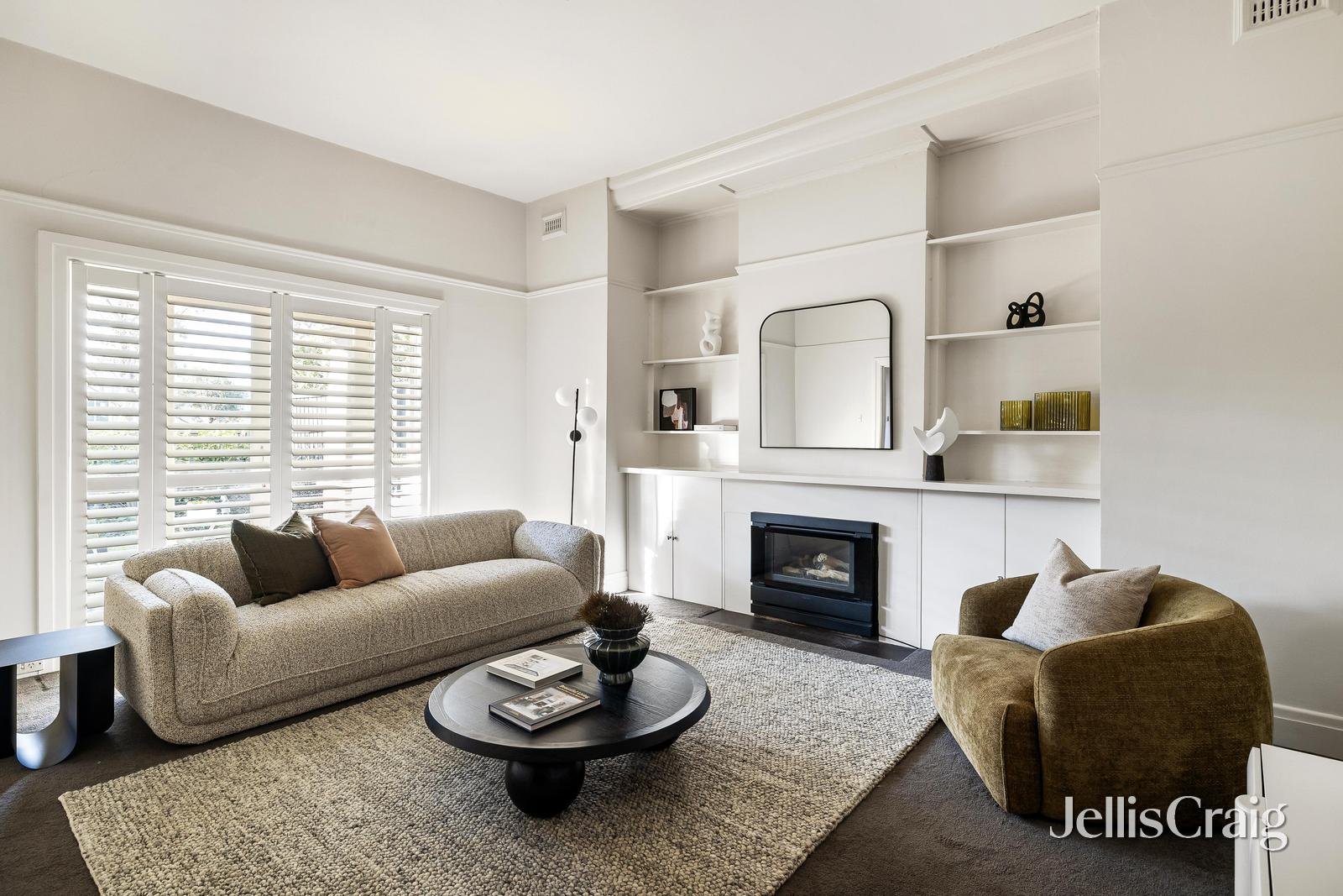 152 North Road, Brighton image 2