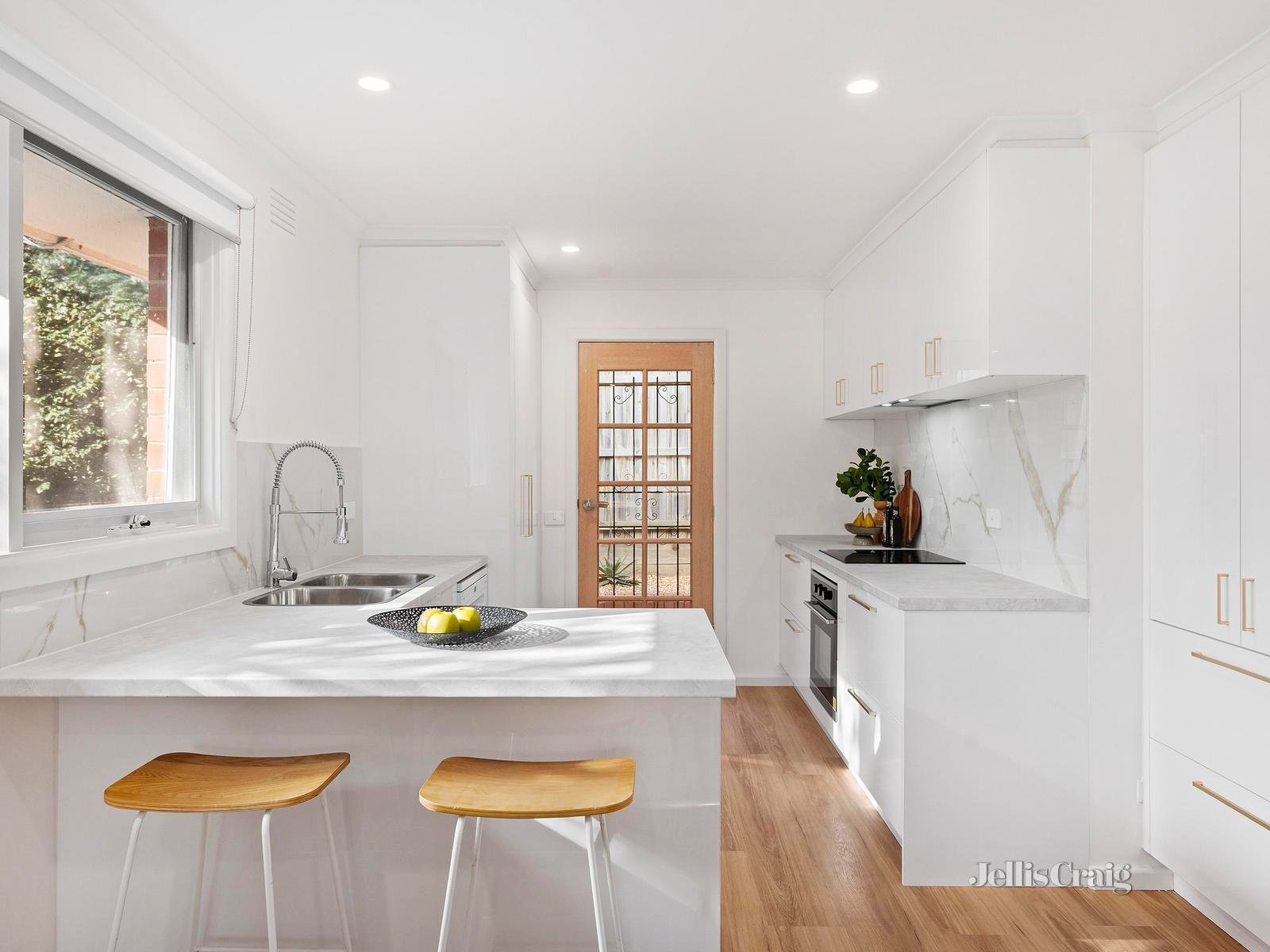 1/52 Rosella Street, Doncaster East image 5
