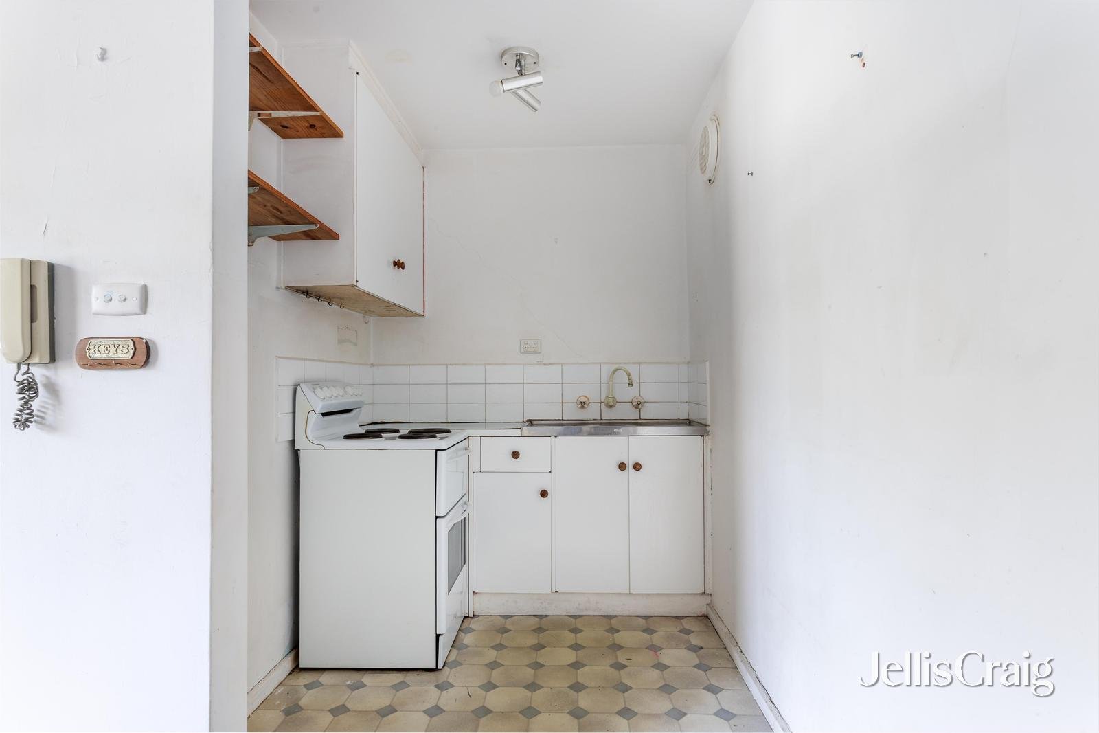 1/52 Sutherland Road, Armadale image 3