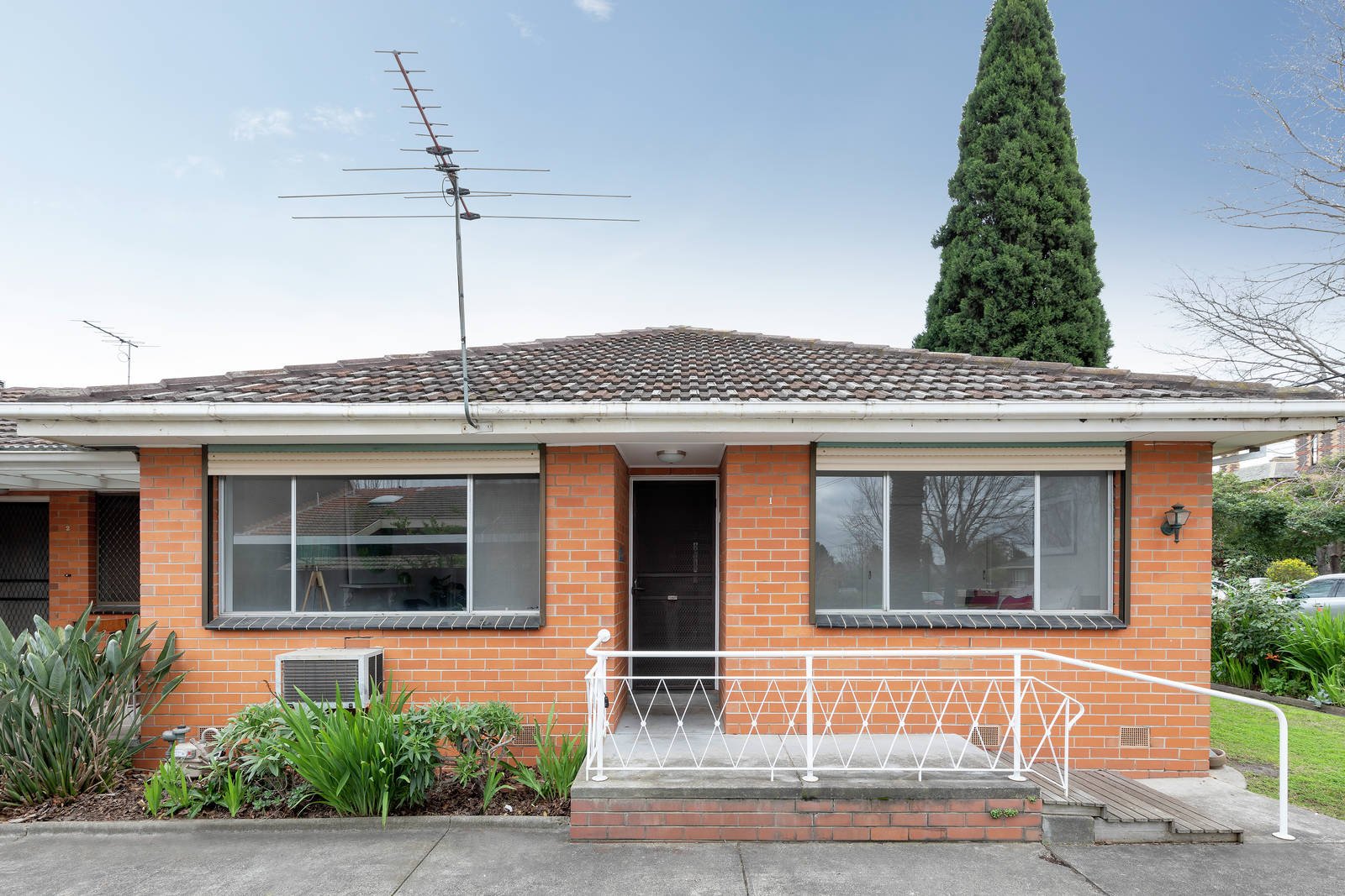 1/52 The Grove, Coburg VIC 3058