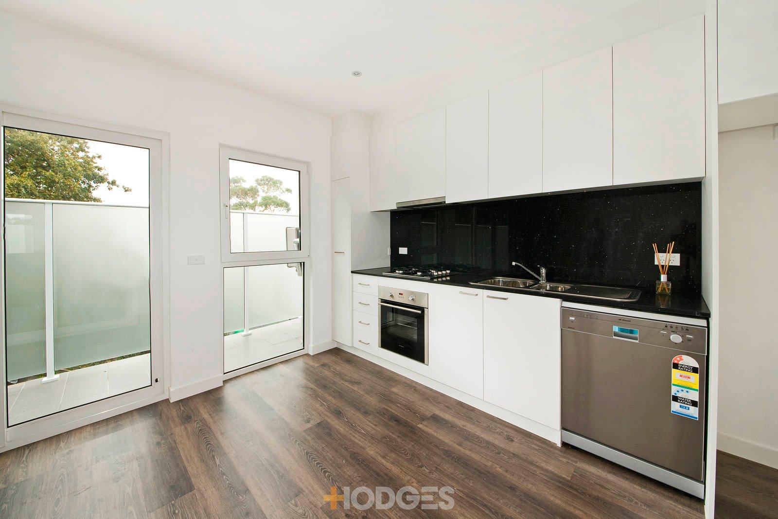 15 / 2 Thistle Grove Highett