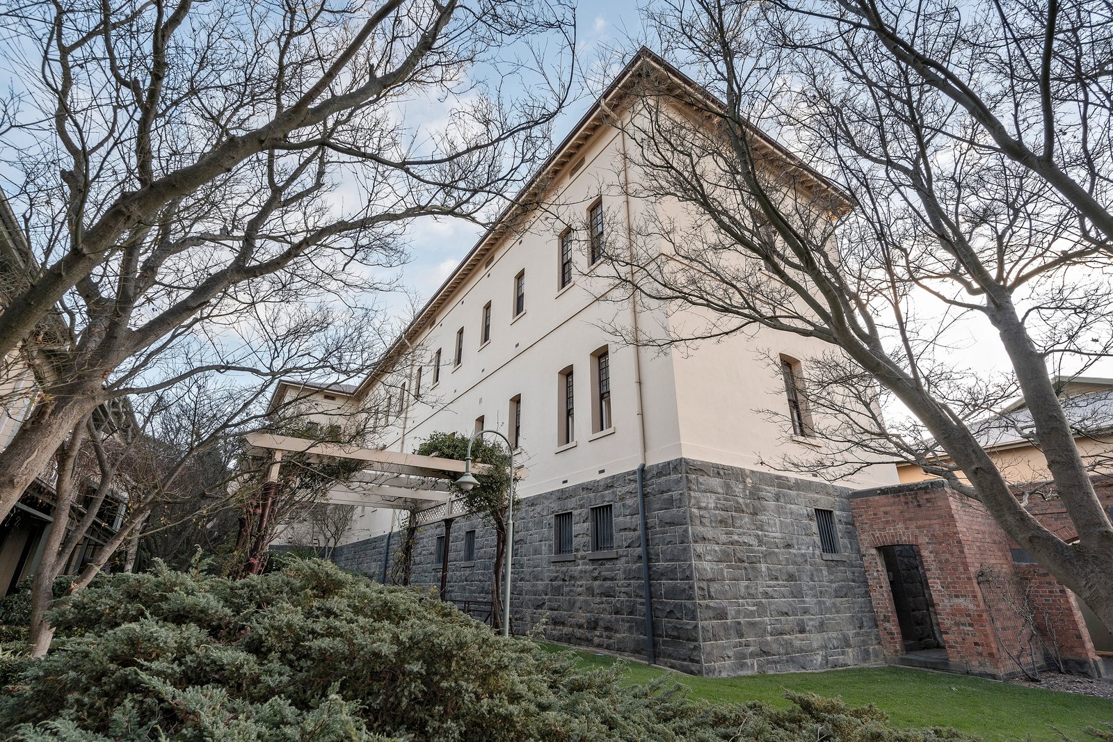 Property Gallery Thumbnail 6