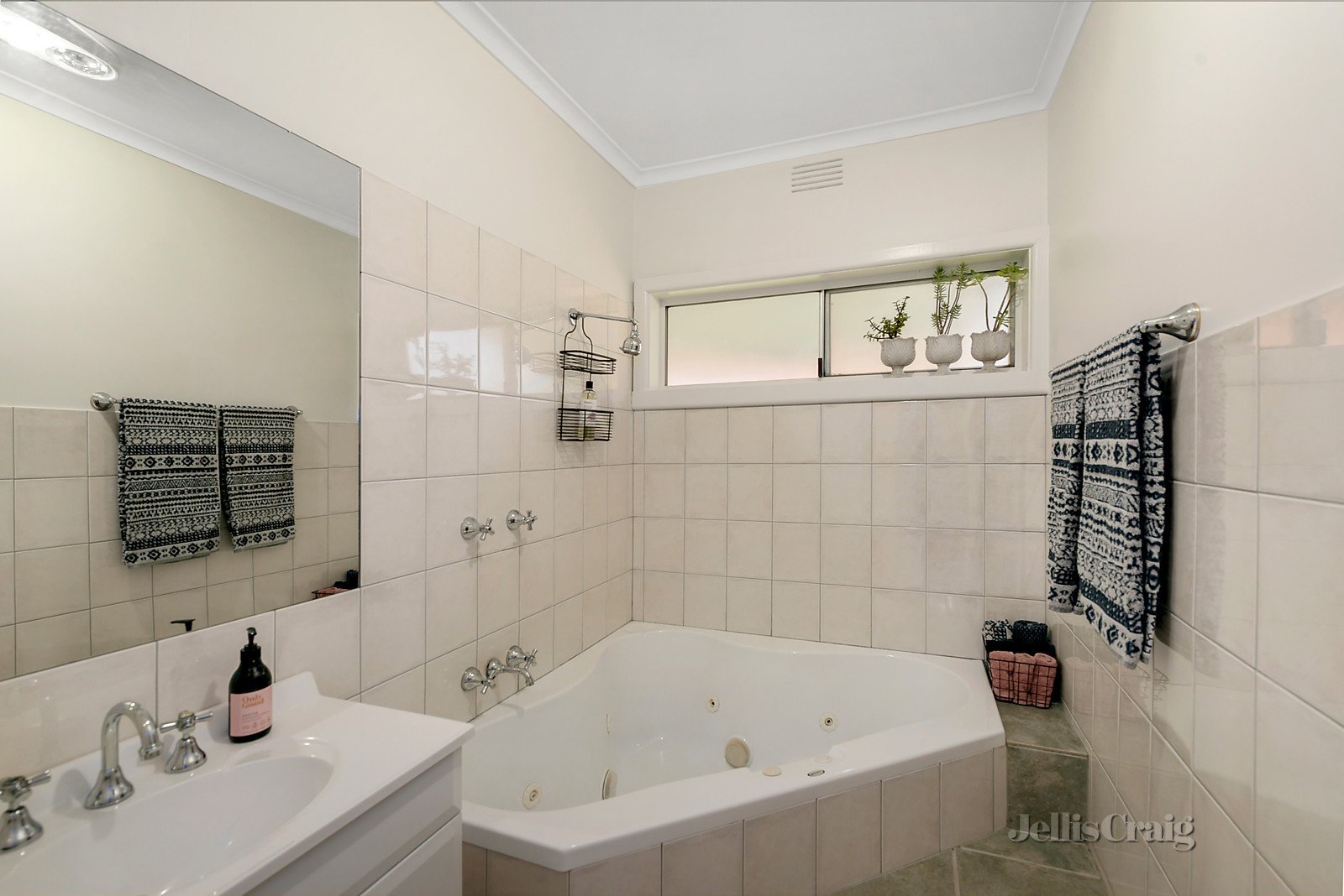 152 Yarra Road, Croydon North image 7