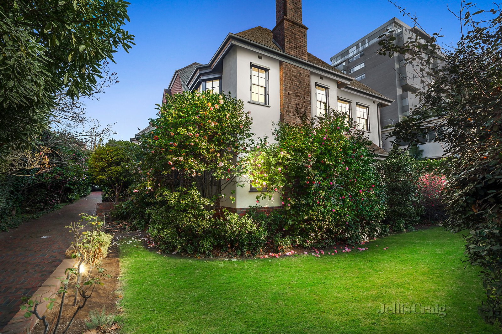 1/520 Toorak Road, Toorak image 1