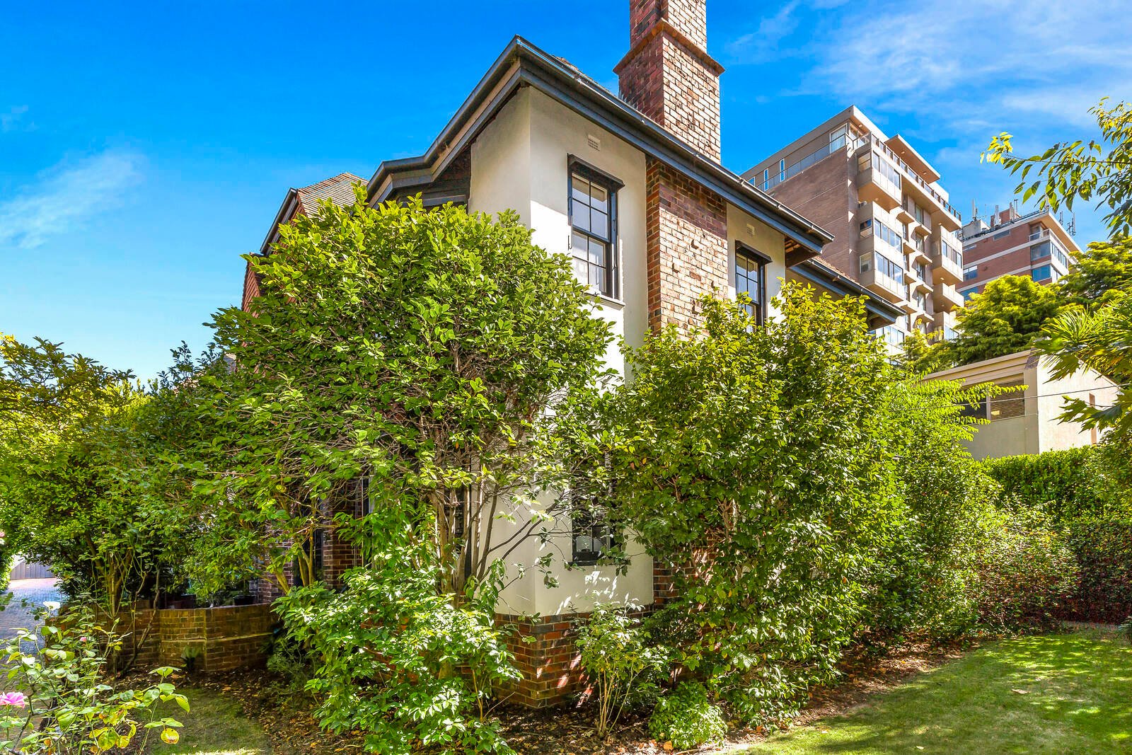 Property Gallery - Main Image