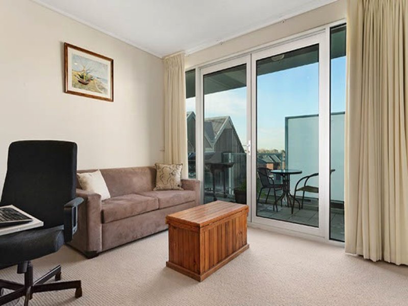 15/200 Bay Street, Port Melbourne image 7
