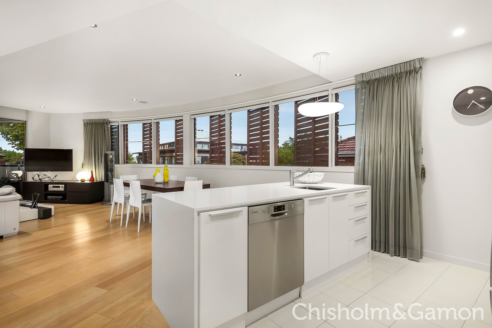 15/201 Ormond Road, Elwood image 6