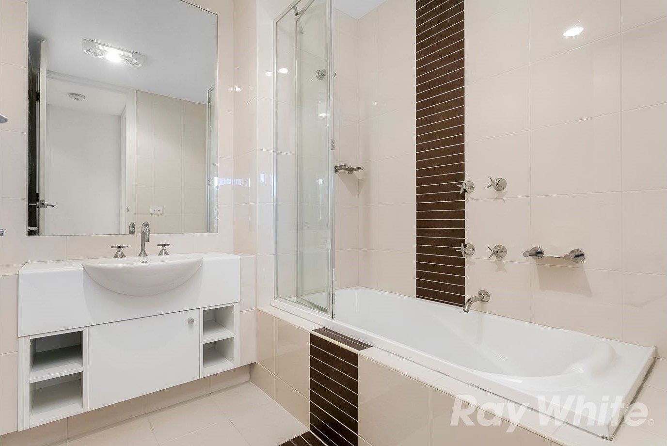 15/213 Normanby Road, Notting Hill image 4