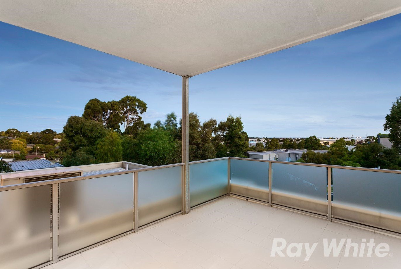15/213 Normanby Road, Notting Hill image 8