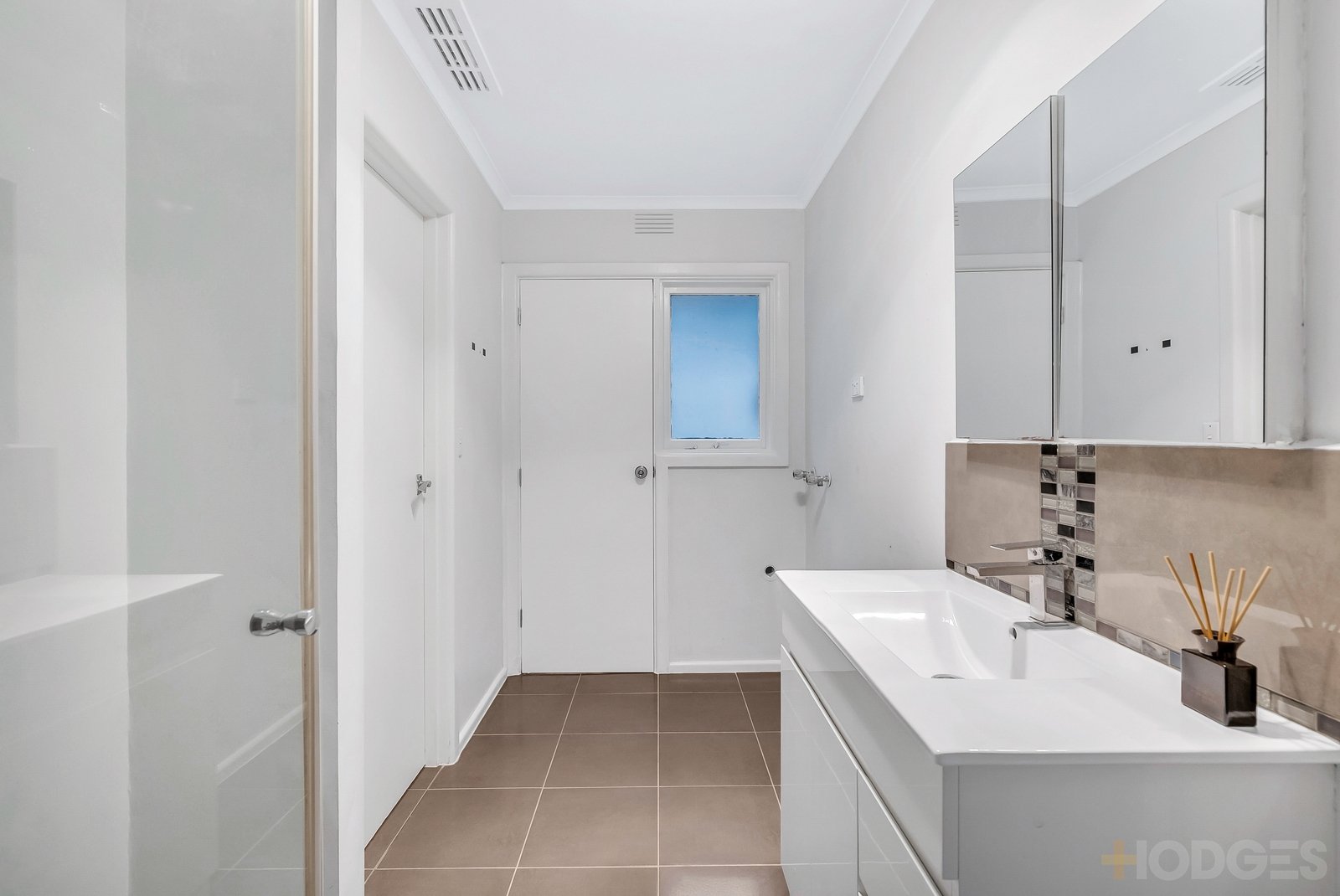 15 / 23-25 Olive Grove Mentone