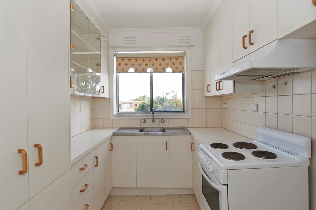 15/24 Elphin Grove, Hawthorn image 2