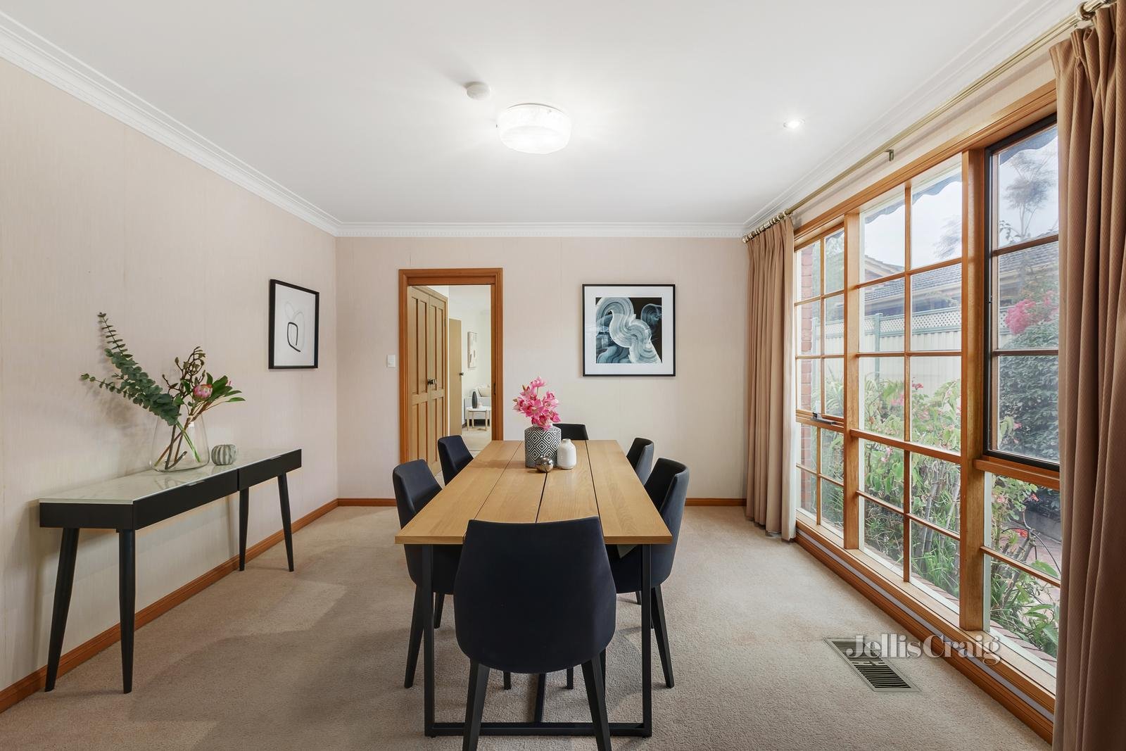 1/527 Whitehorse Road, Surrey Hills image 5