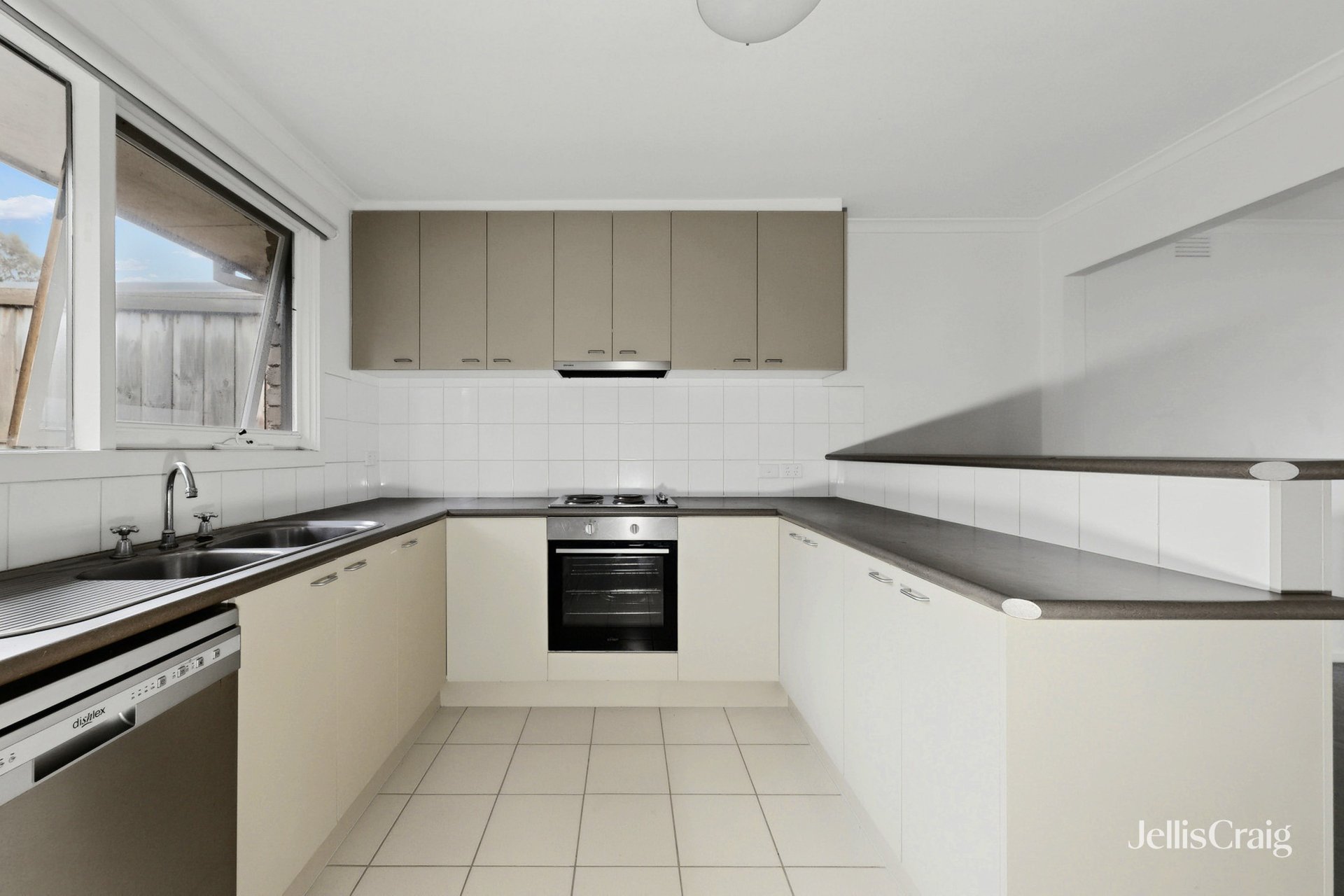 15/284 Barkers Road, Hawthorn image 4