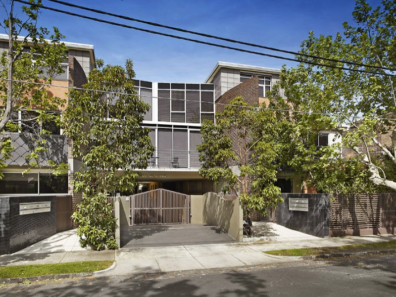 15/3-5 Daley Street, Elwood image 2