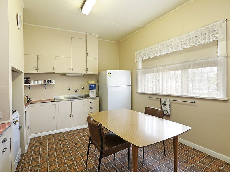 153 Bellerine Street, Geelong image 3