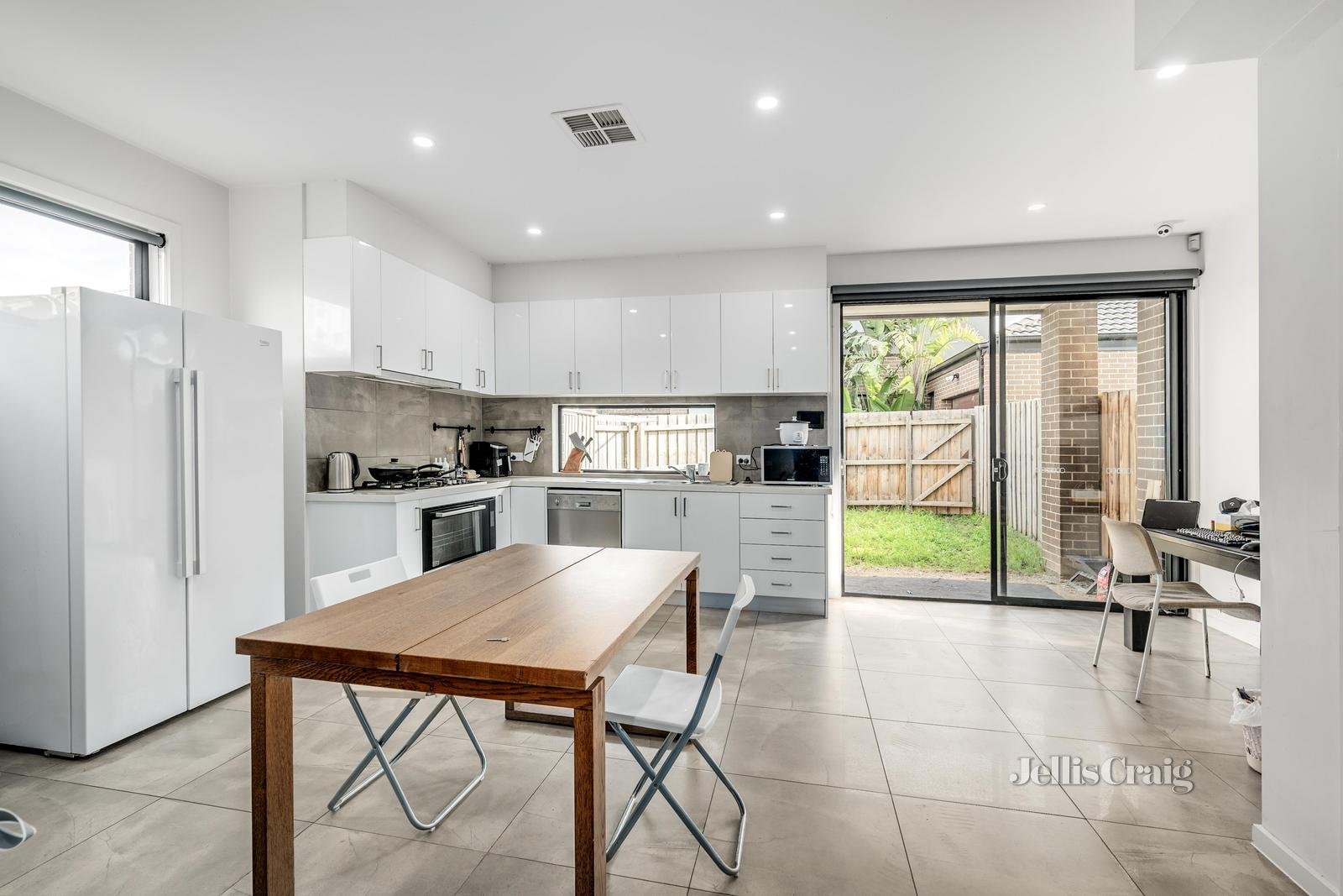 1/53 Evelyn Street, Clayton image 2