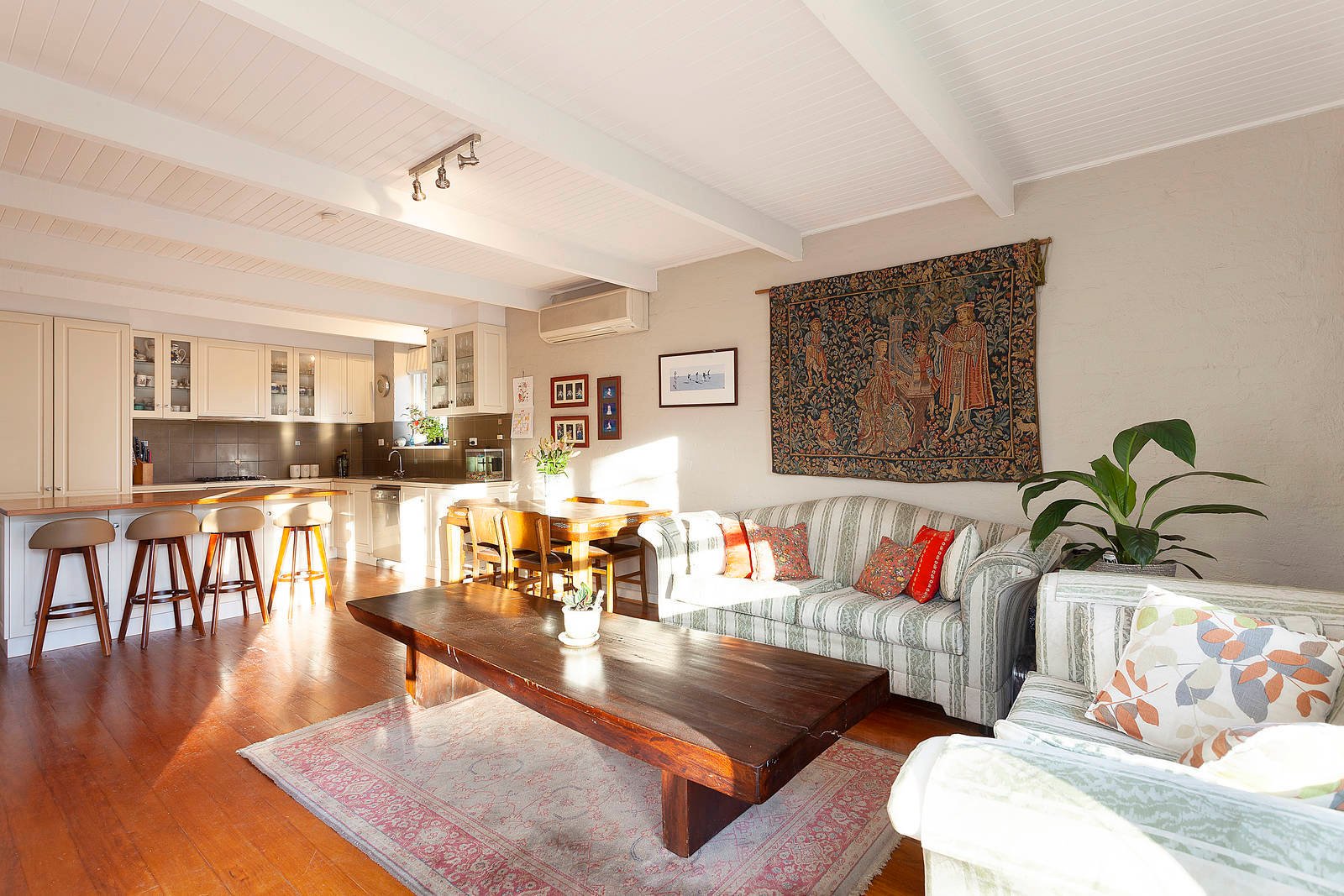 Property Gallery Thumbnail 6