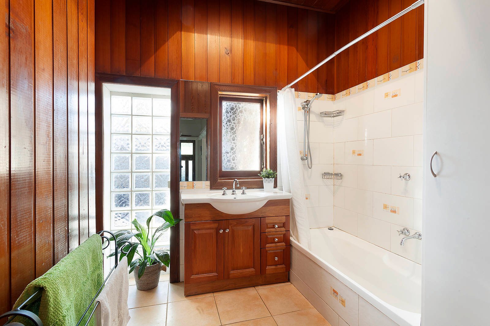 Property Gallery Thumbnail 8
