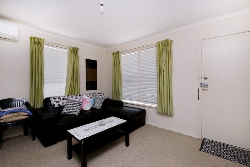 1/53 Isabella Street, Geelong West image 2