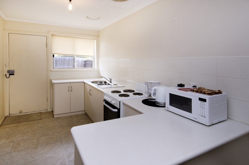 1/53 Isabella Street, Geelong West image 3