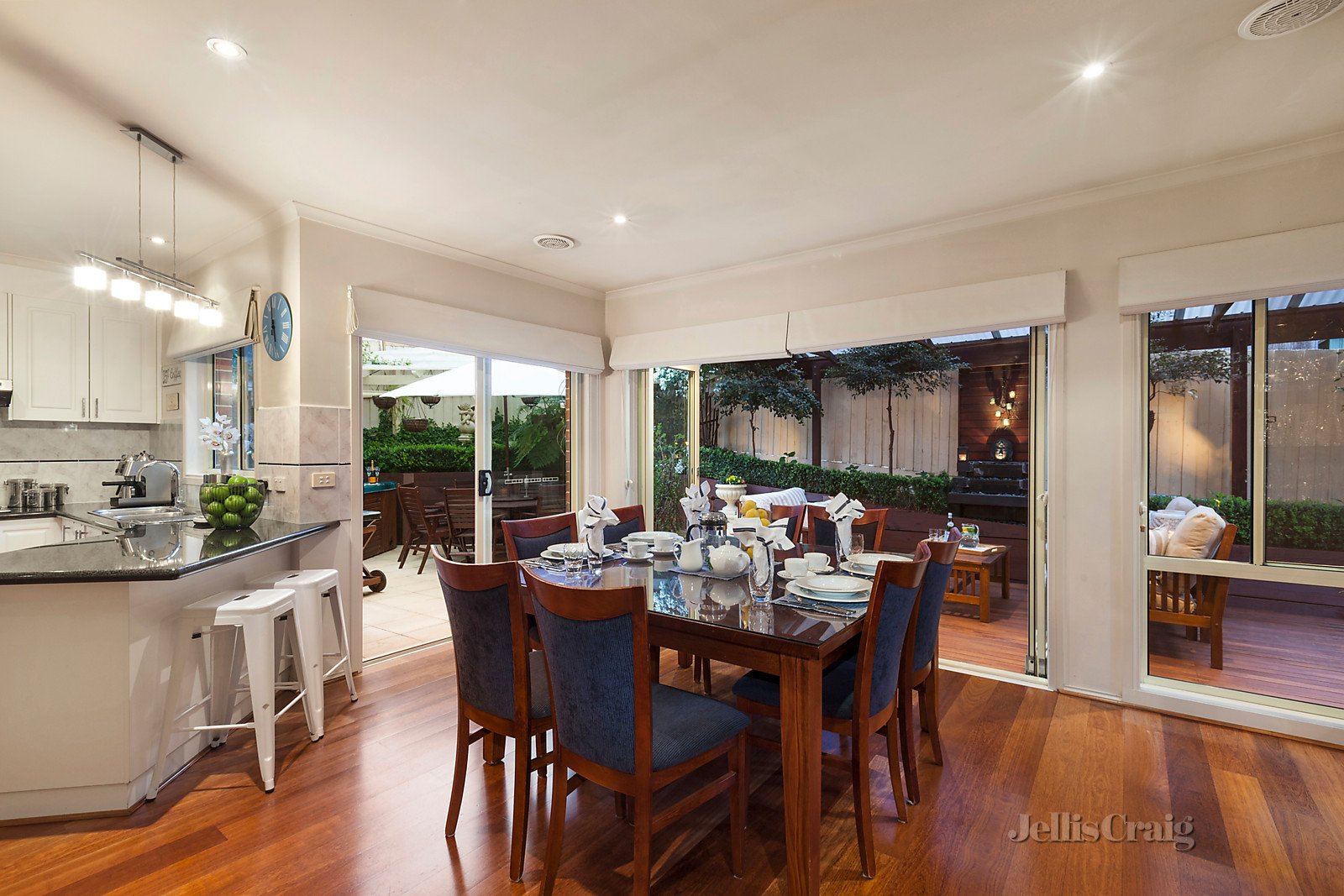 1/53 Quarry Road, Mitcham image 3