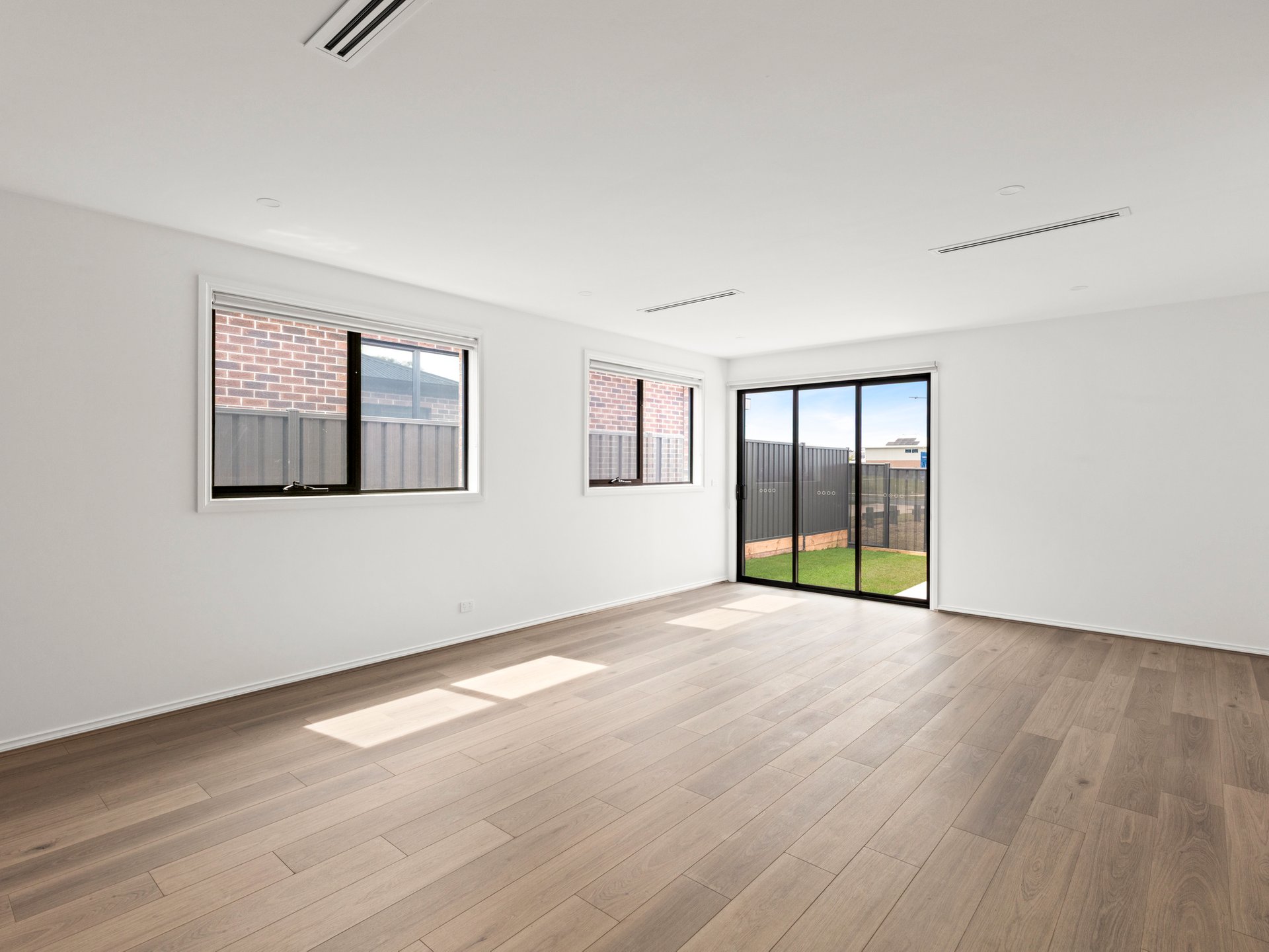 153 Thornton Avenue, St&nbsp;Leonards image 2