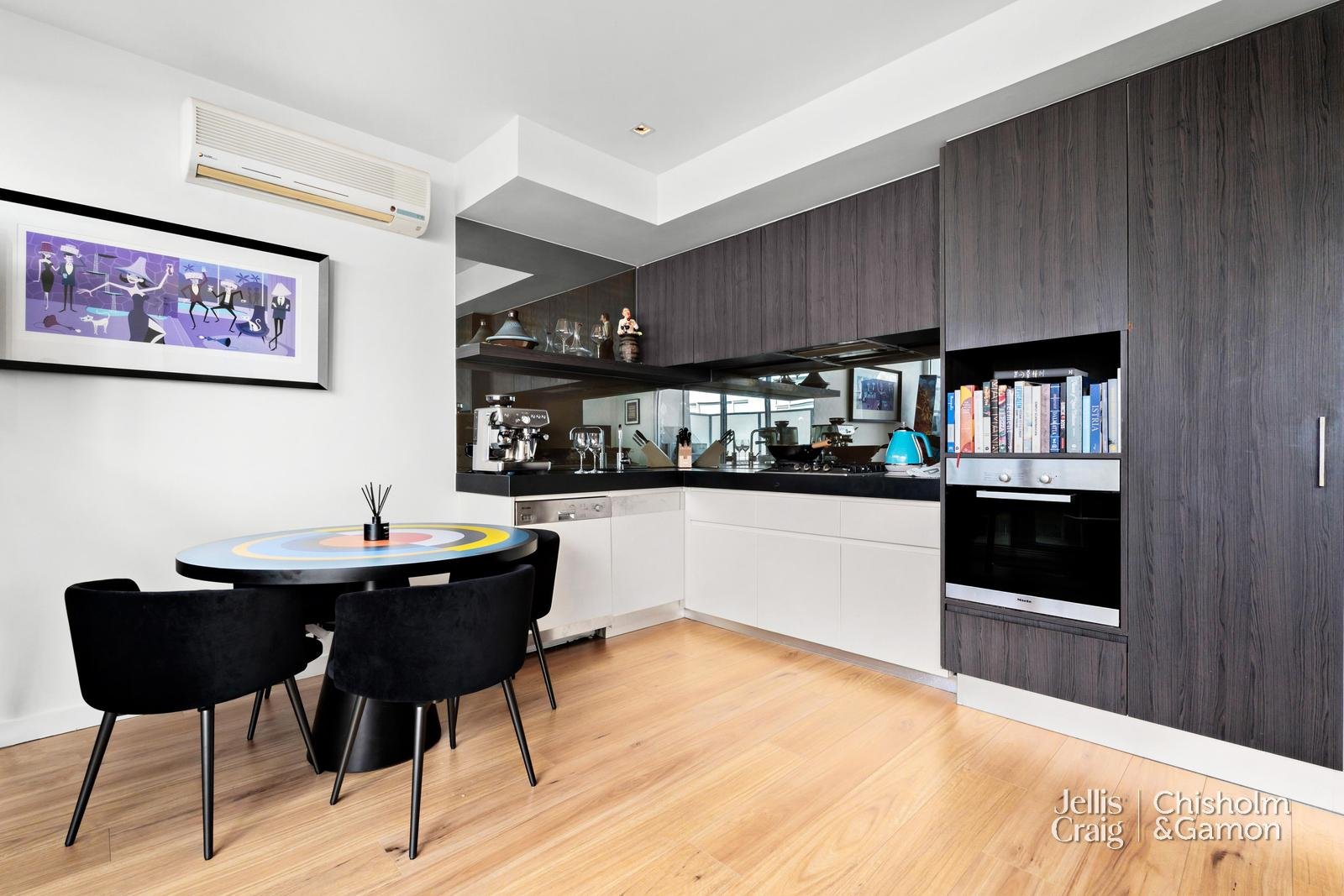 15/30 Docker Street, Elwood image 6