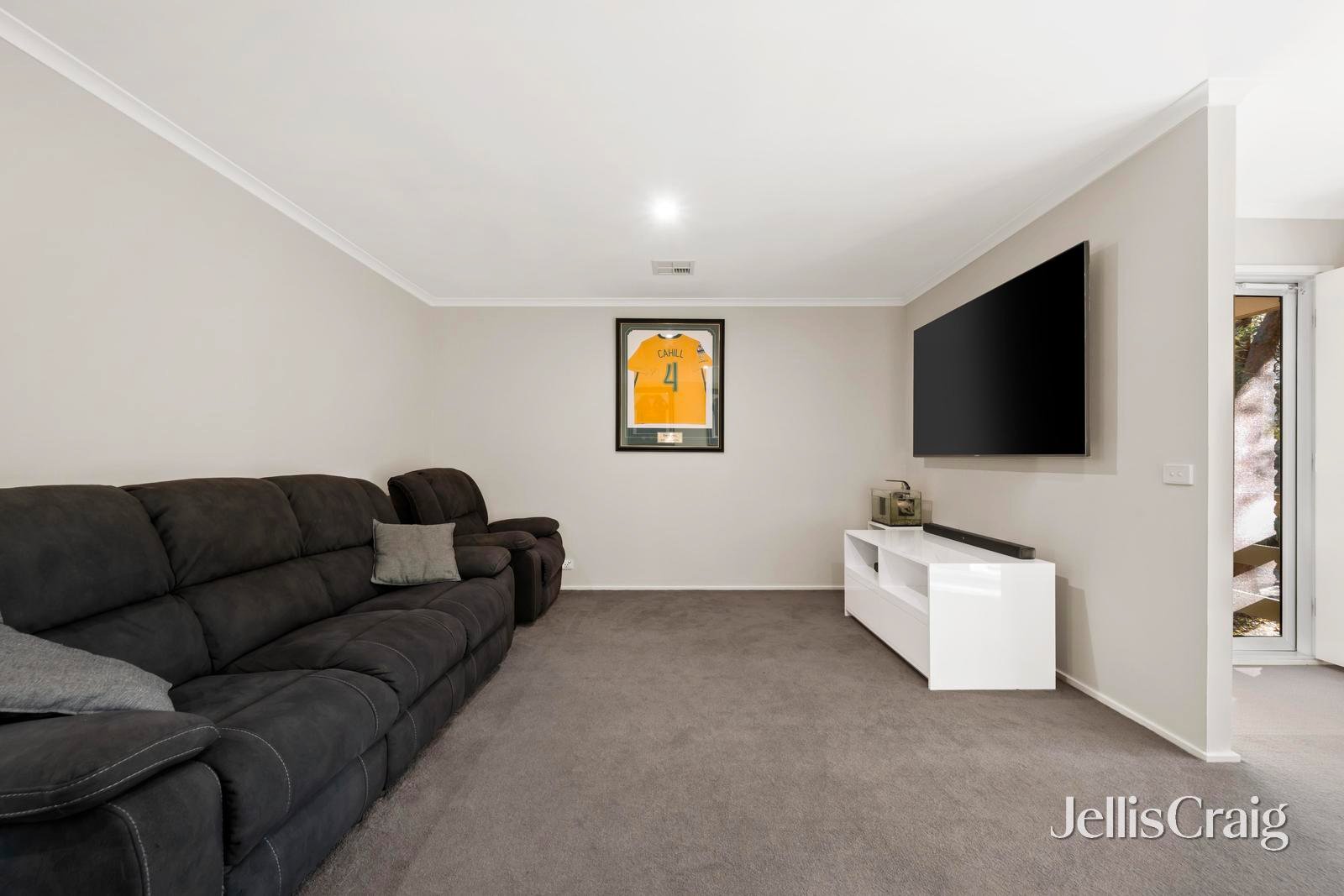 15/30A Forest Road, Ferntree&nbsp;Gully image 3