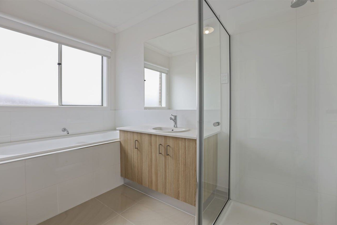 15/31 Meadowvale Drive, Grovedale image 3