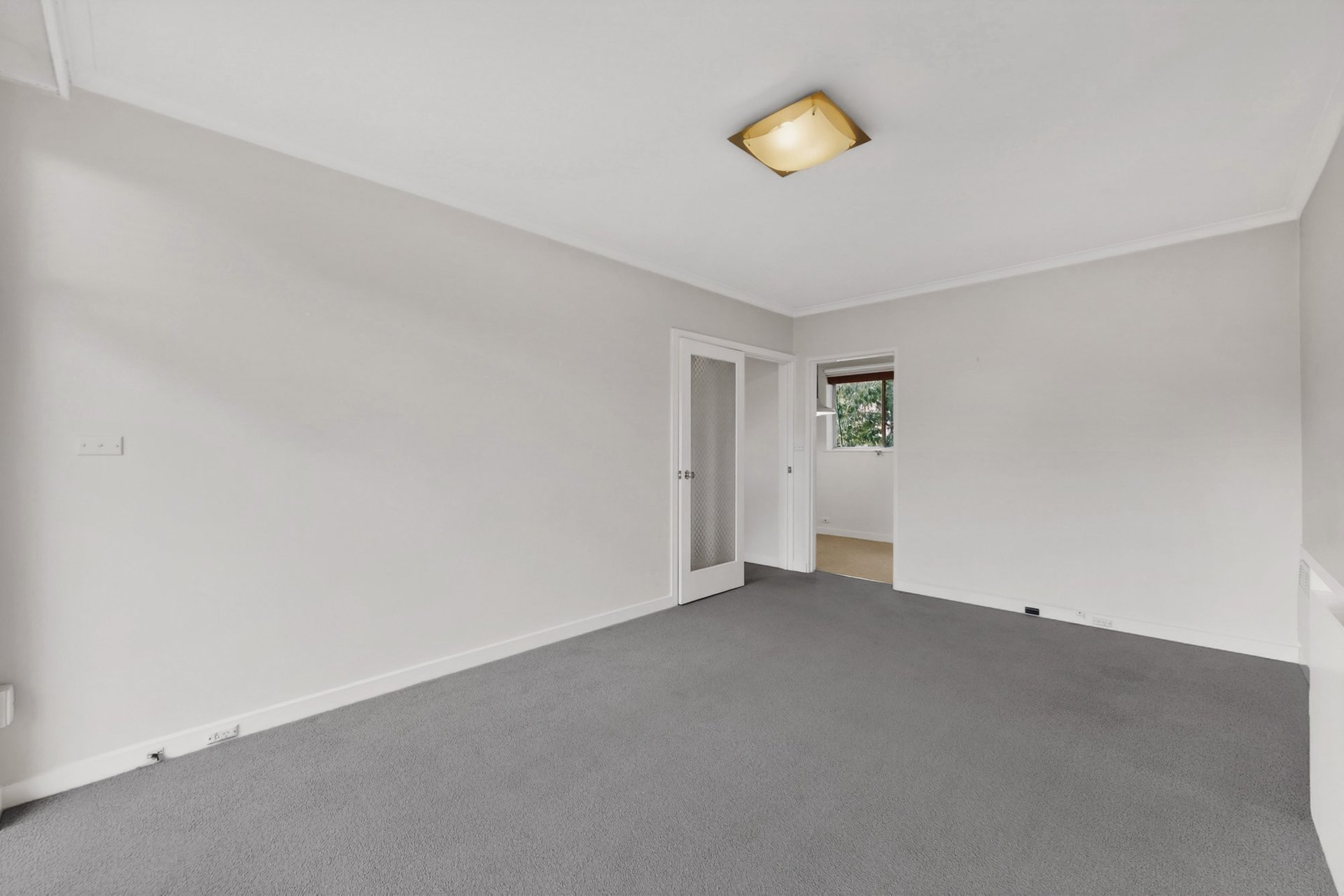 15/32 Ormond Road, Elwood image 4