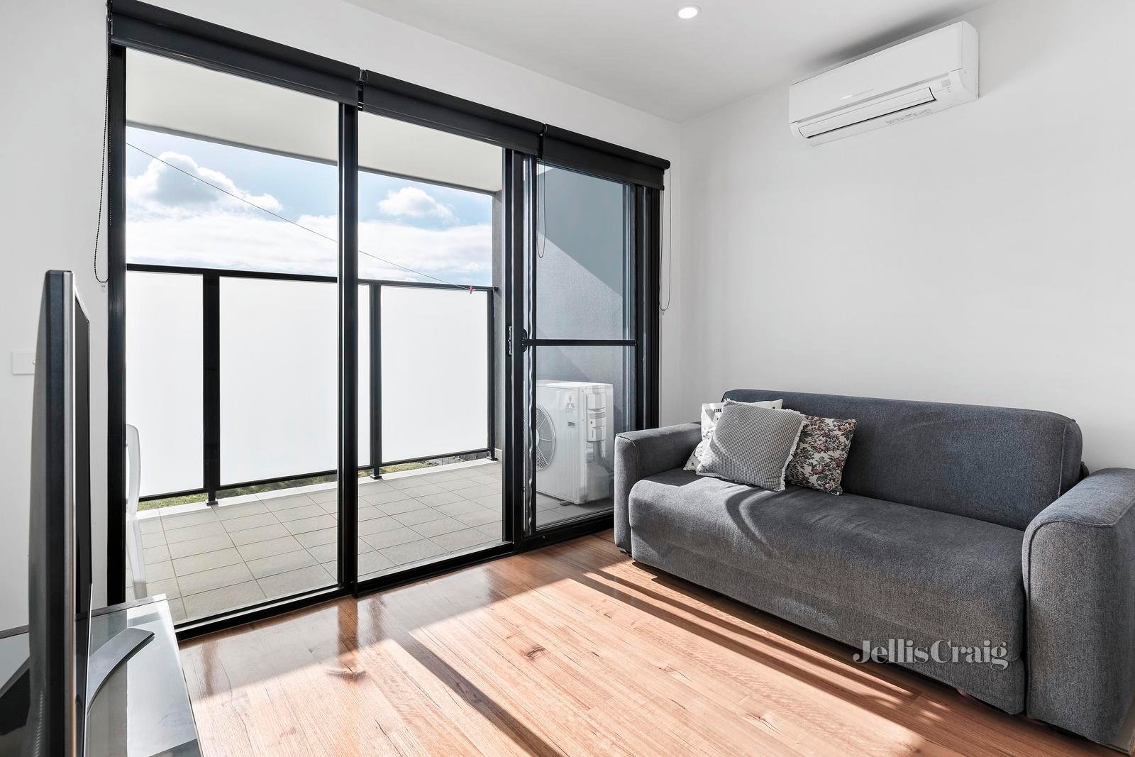 15/366 Pascoe Vale Road, Strathmore image 2