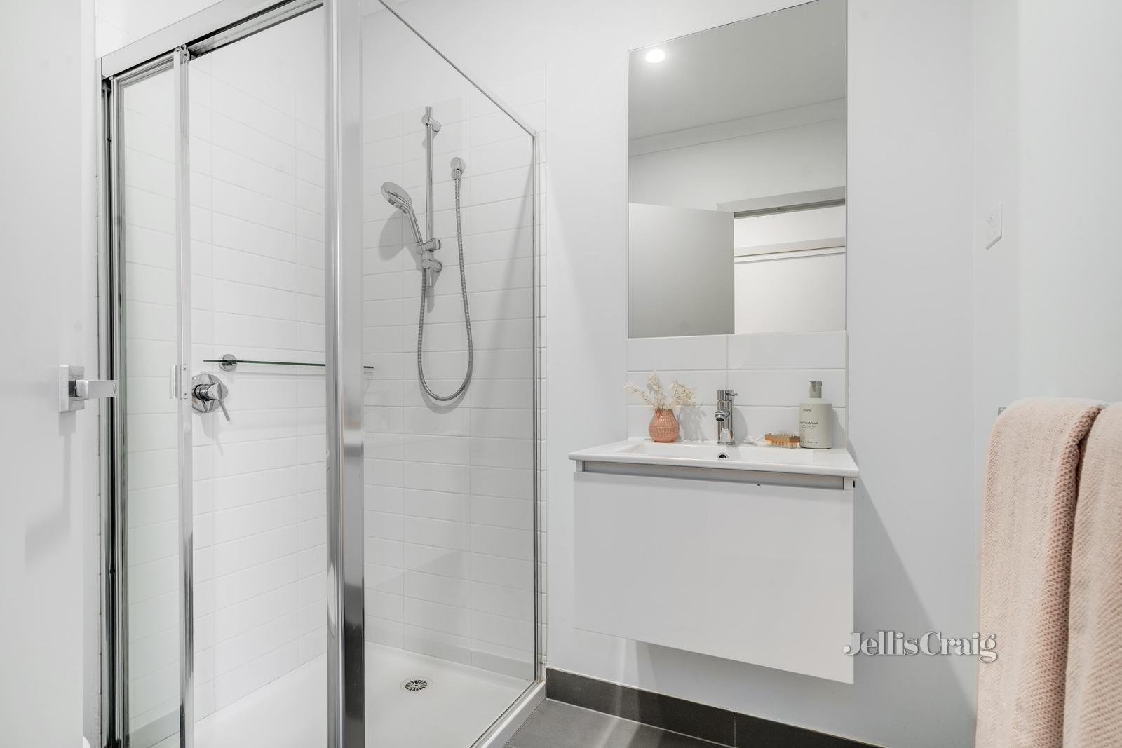 15/37 William Street, Ringwood image 8