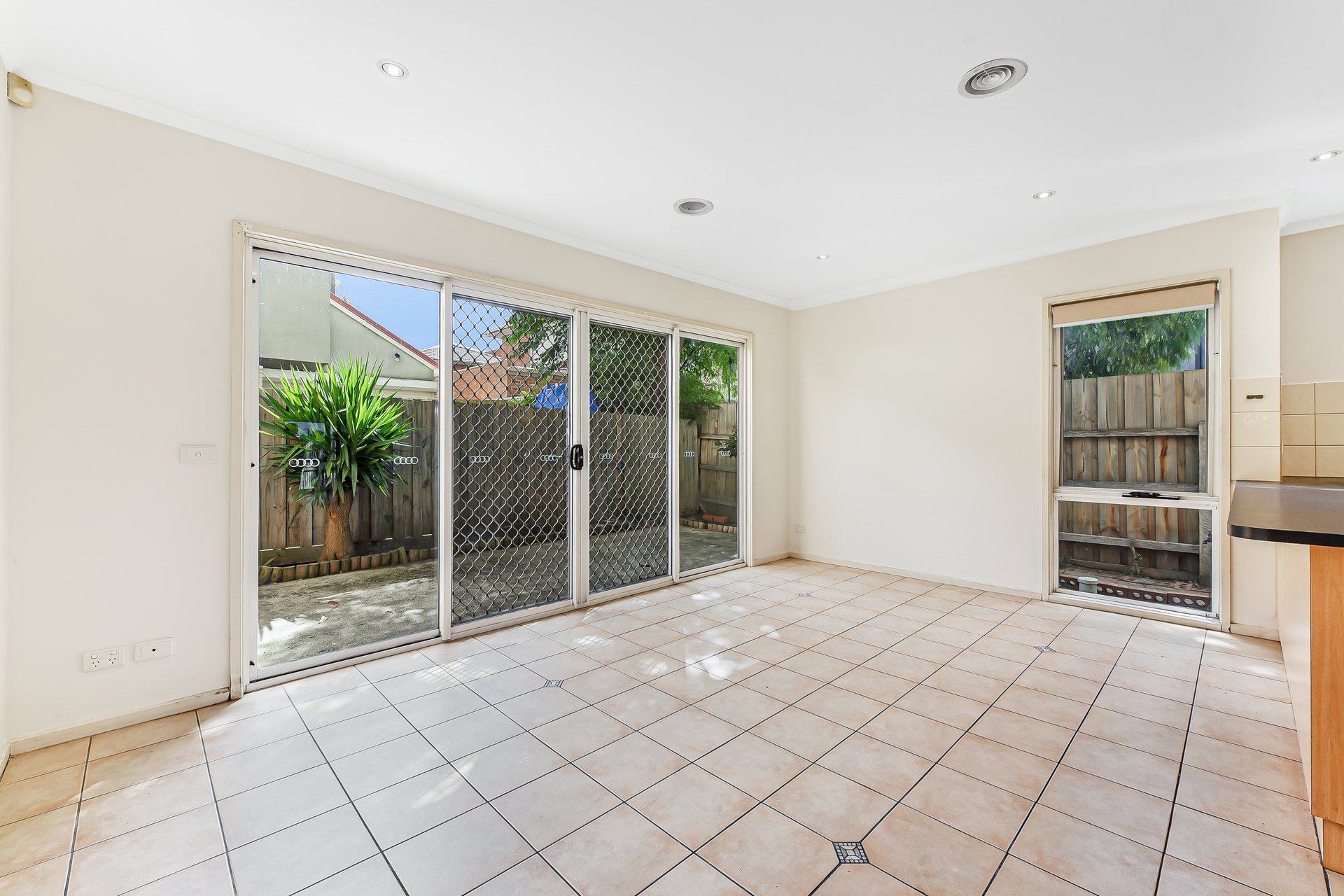 153B Carinish Road, Clayton image 3
