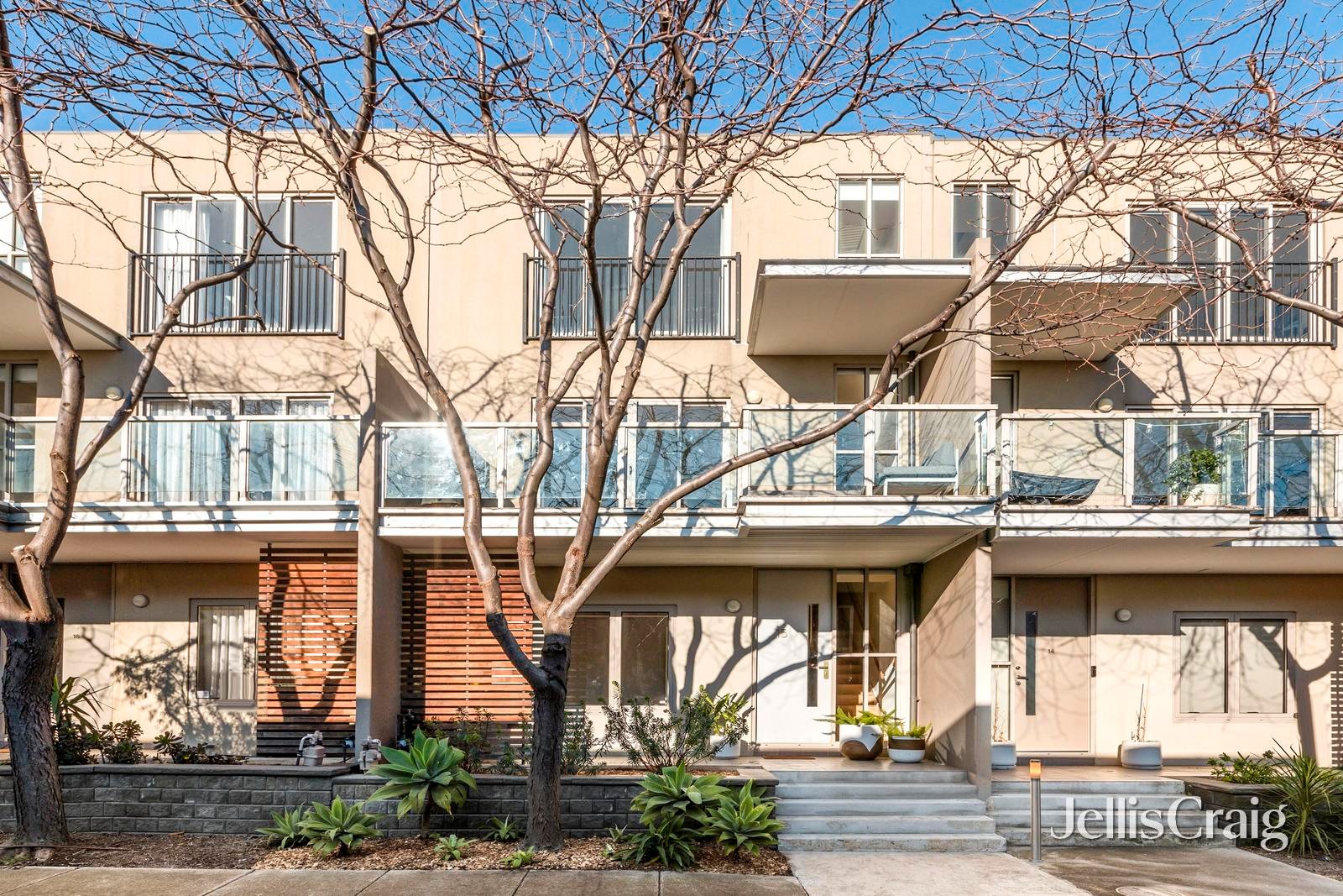 15/4-12 Fisher Parade, Ascot Vale image 1