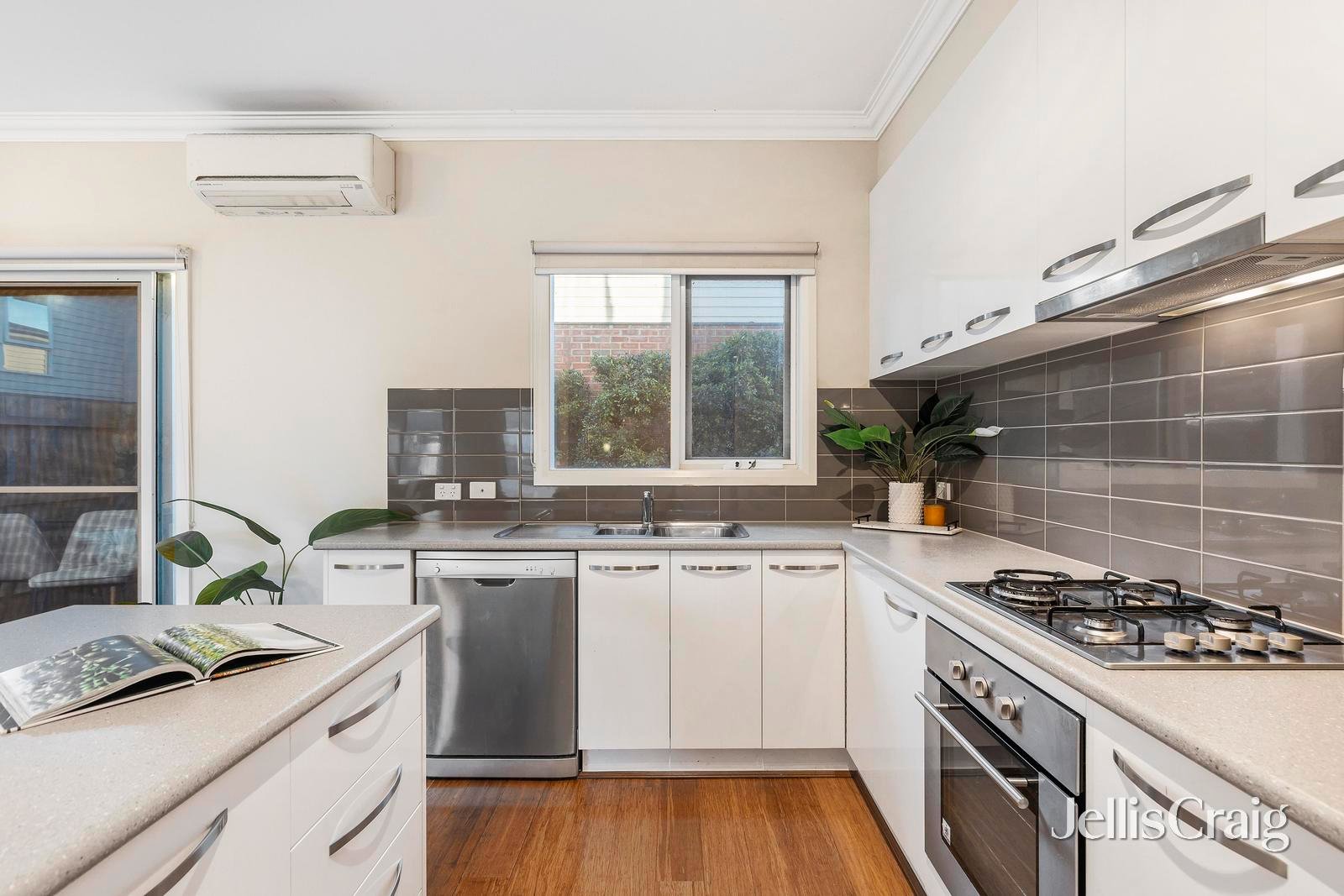 1/54 Glen Dhu Road, Kilsyth image 5