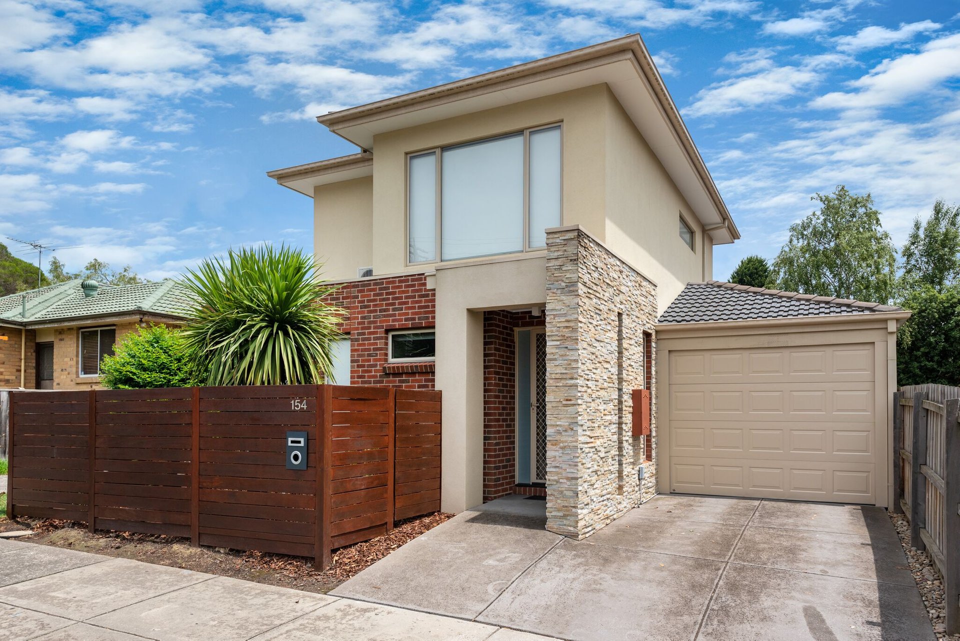 154 Mahoneys Road, Forest Hill, VIC 3131 For Rent