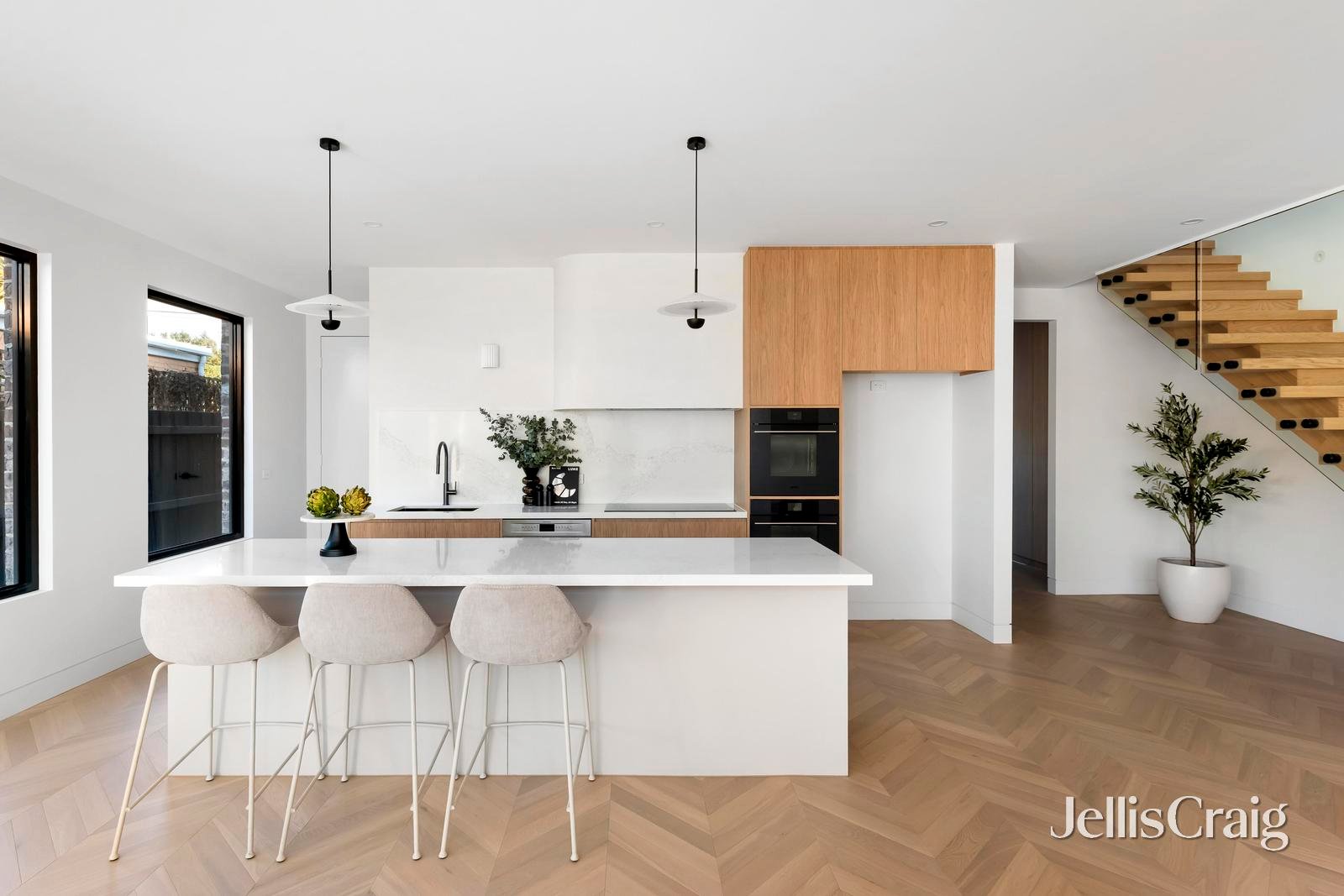 1/54 Railway Crescent, Bentleigh image 4