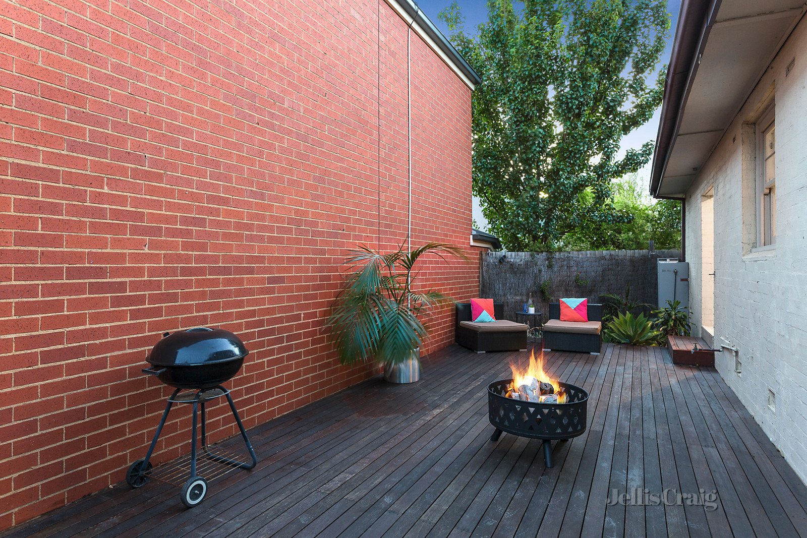 1/54 St Andrews Avenue, Rosanna image 2