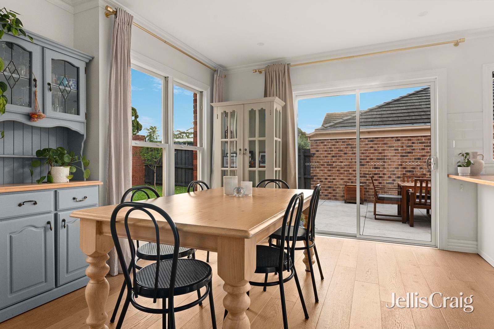 1/54 Warwick Road, Greensborough image 7